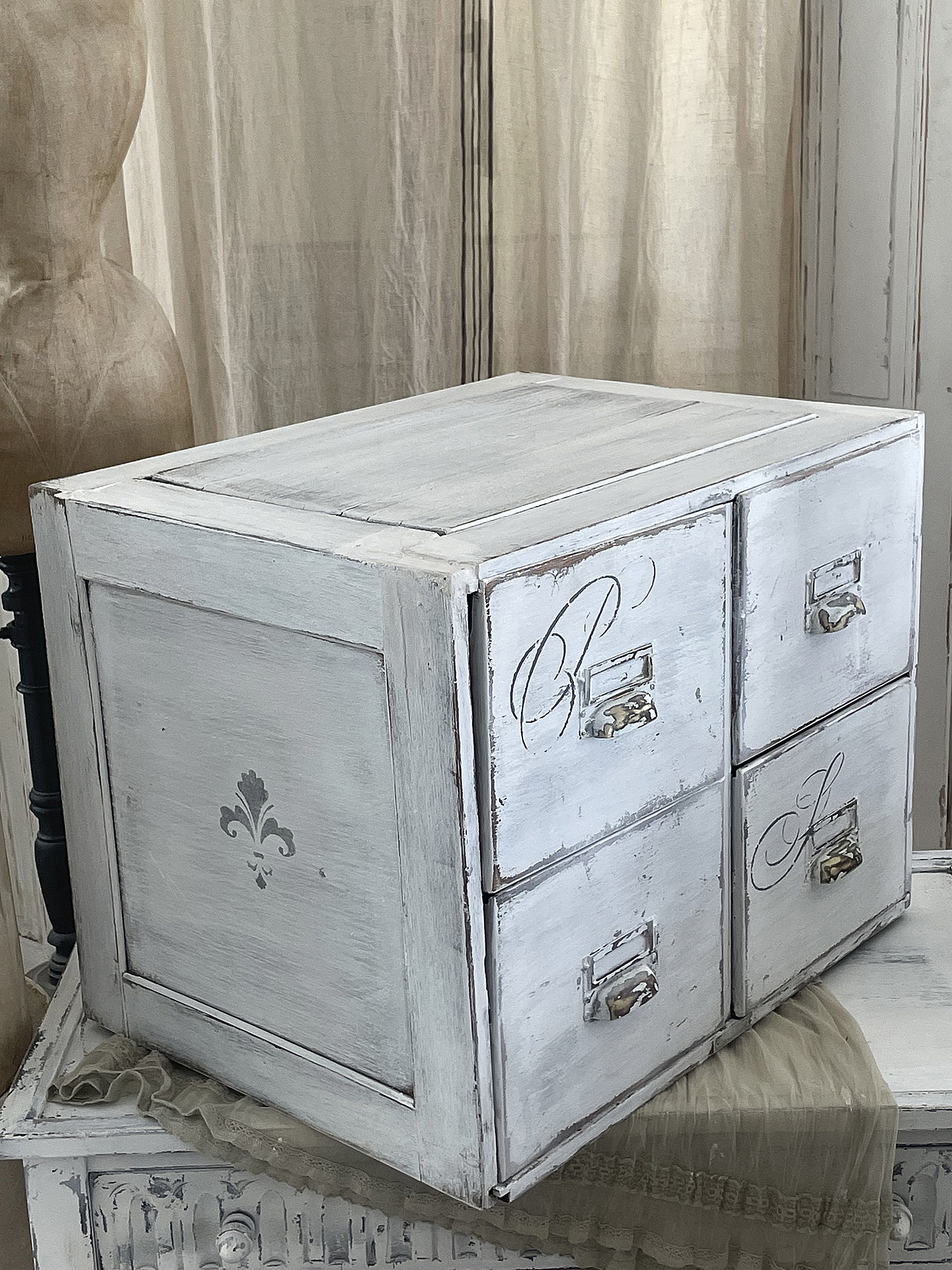 Alter Registerschrank Shabby-Pur***