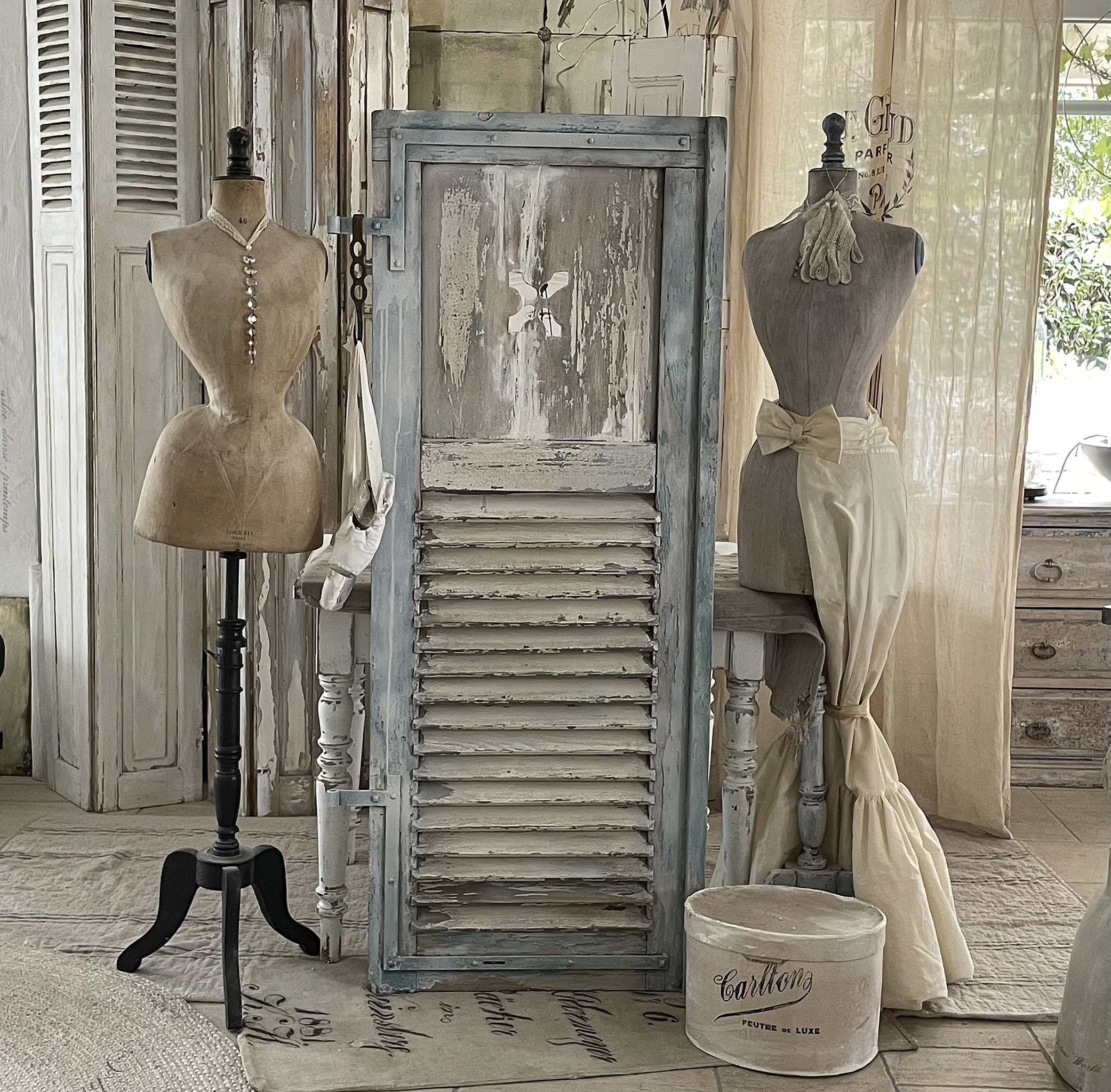 Antiker großer Fensterladen Shabby-Pur 1***