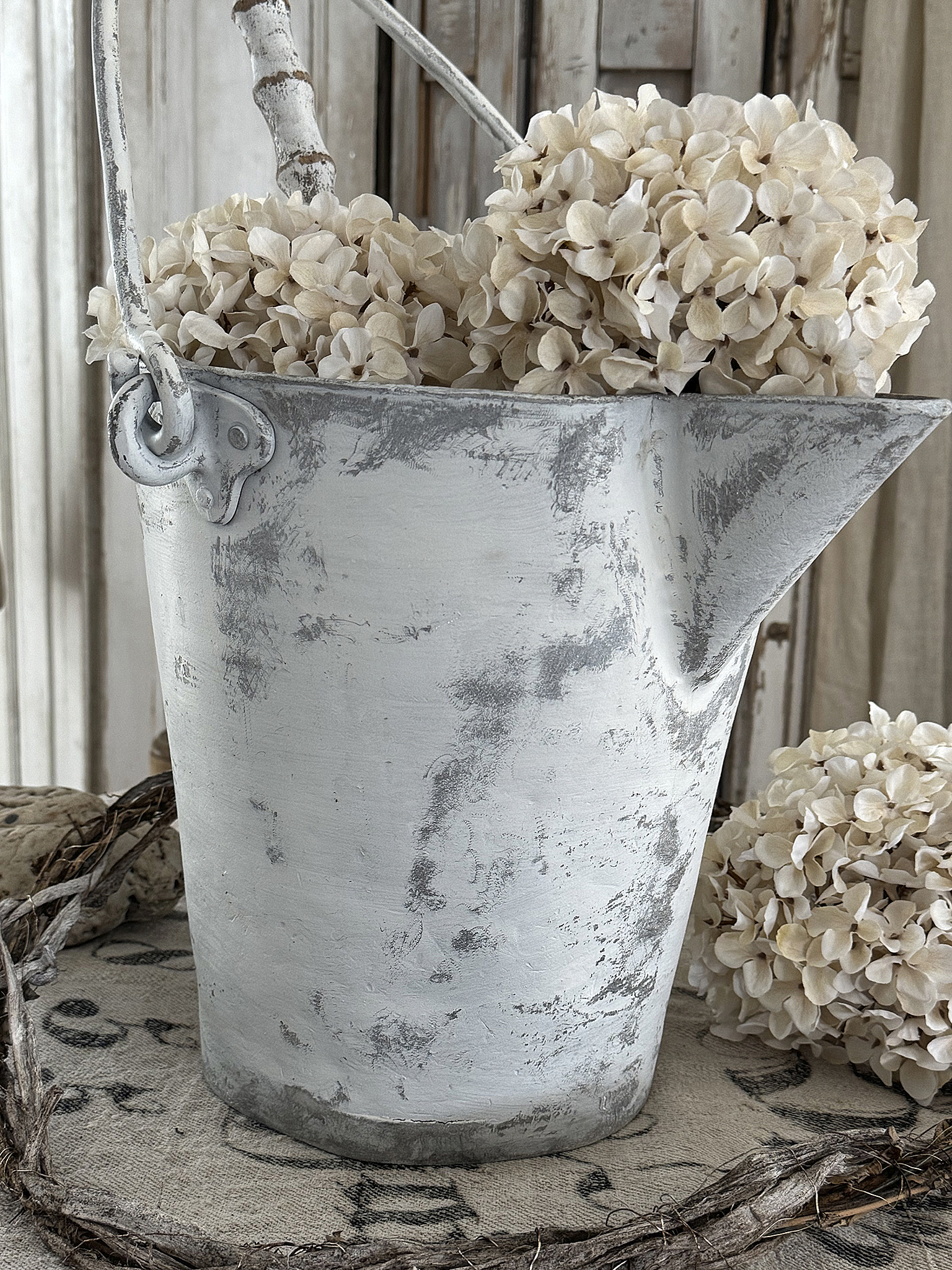 Charmanter Vintage-Aluminiumeimer mit großem Ausguss im Shabby-Stil/10L***
