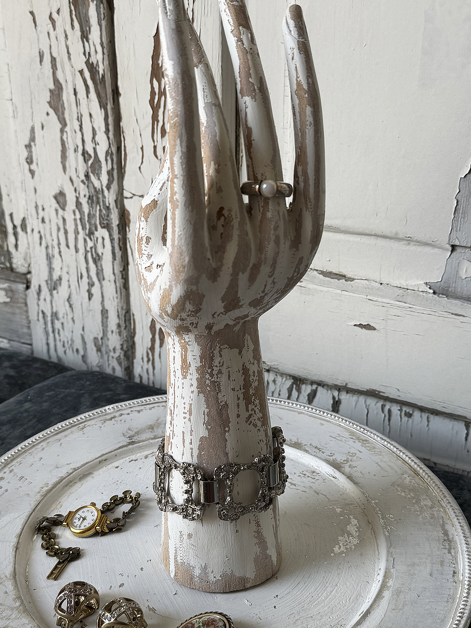 Schmuckhand aus Holz mit passendem Teller***