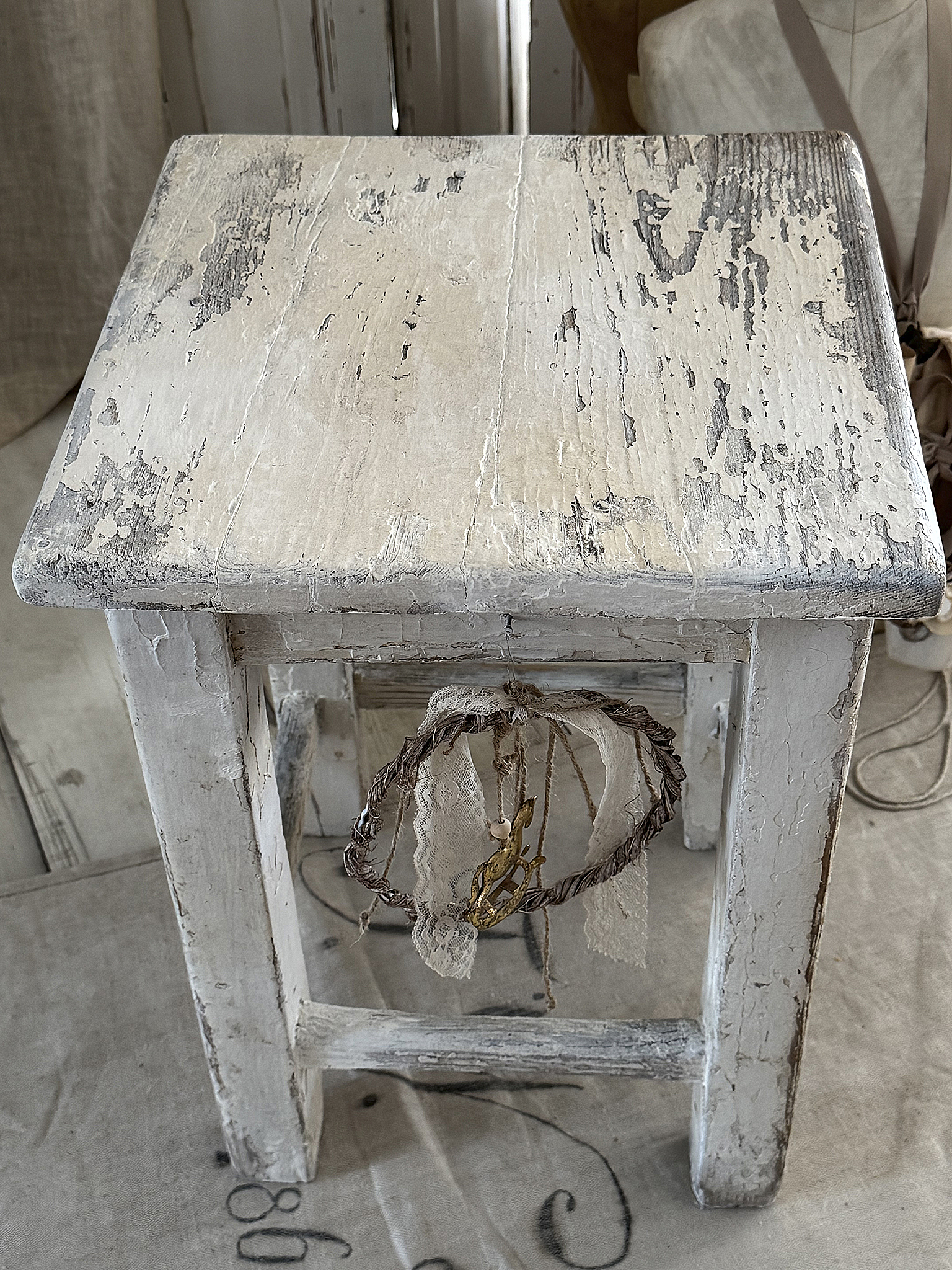 Alter Hocker Shabby pur***