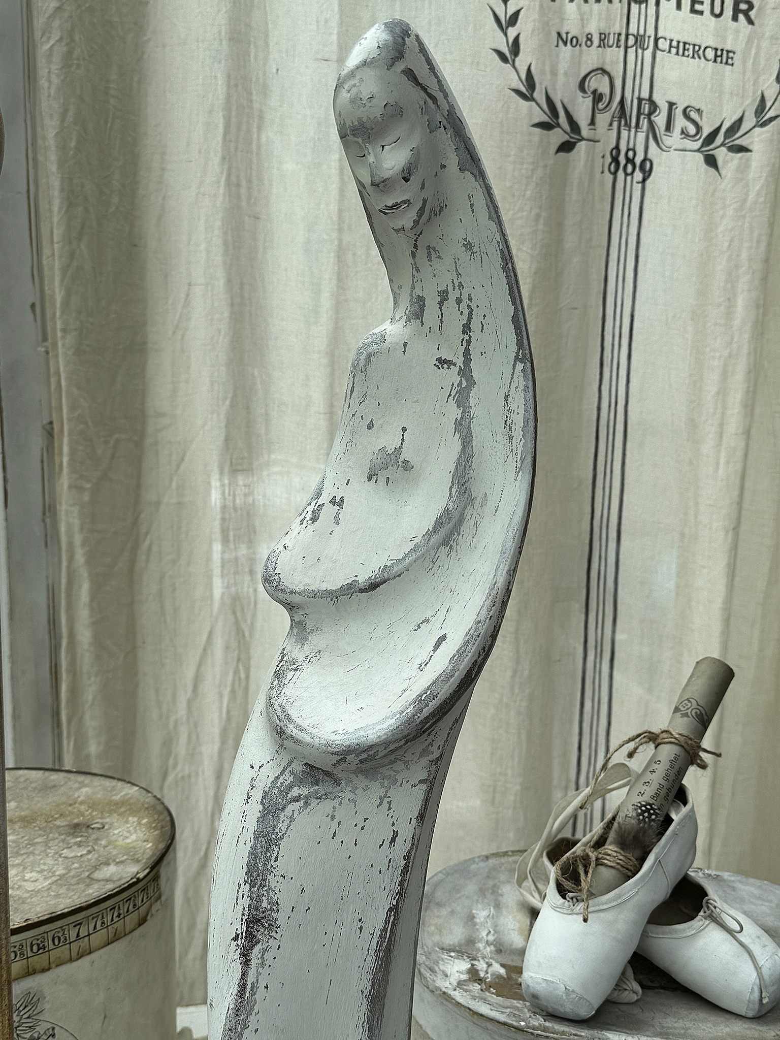 Große Art Deco Holzskulptur – Madonna***