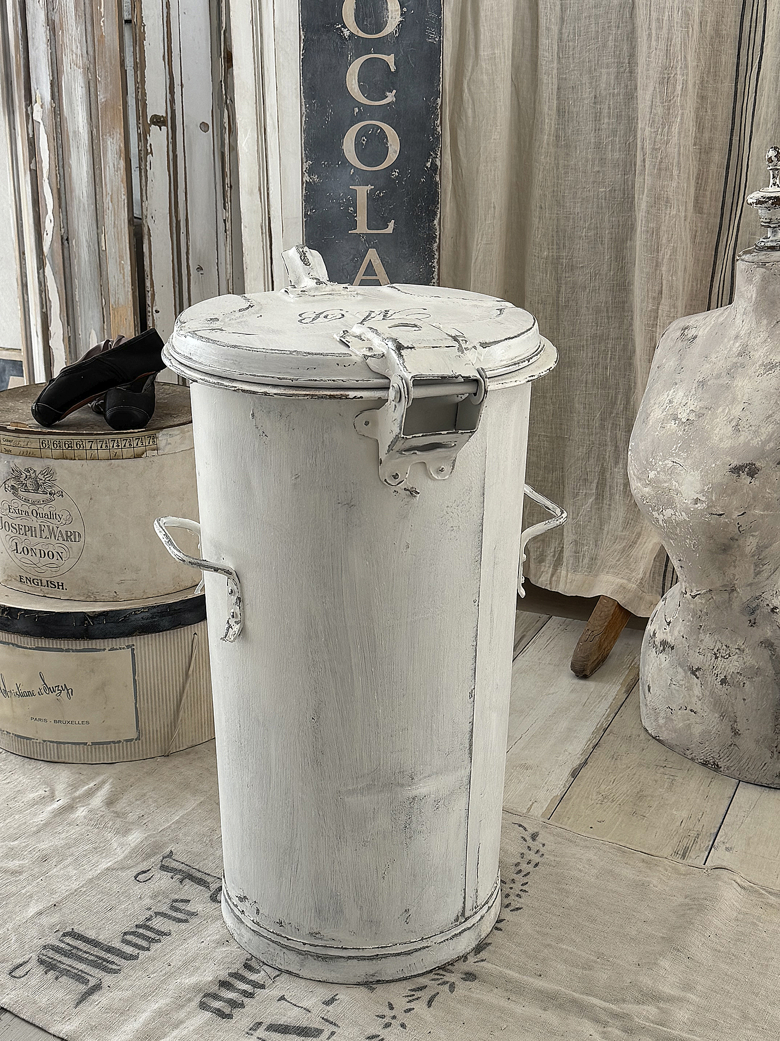 Antike große Zinktonne im Shabby Chic –Unikat mit französischem Flair**