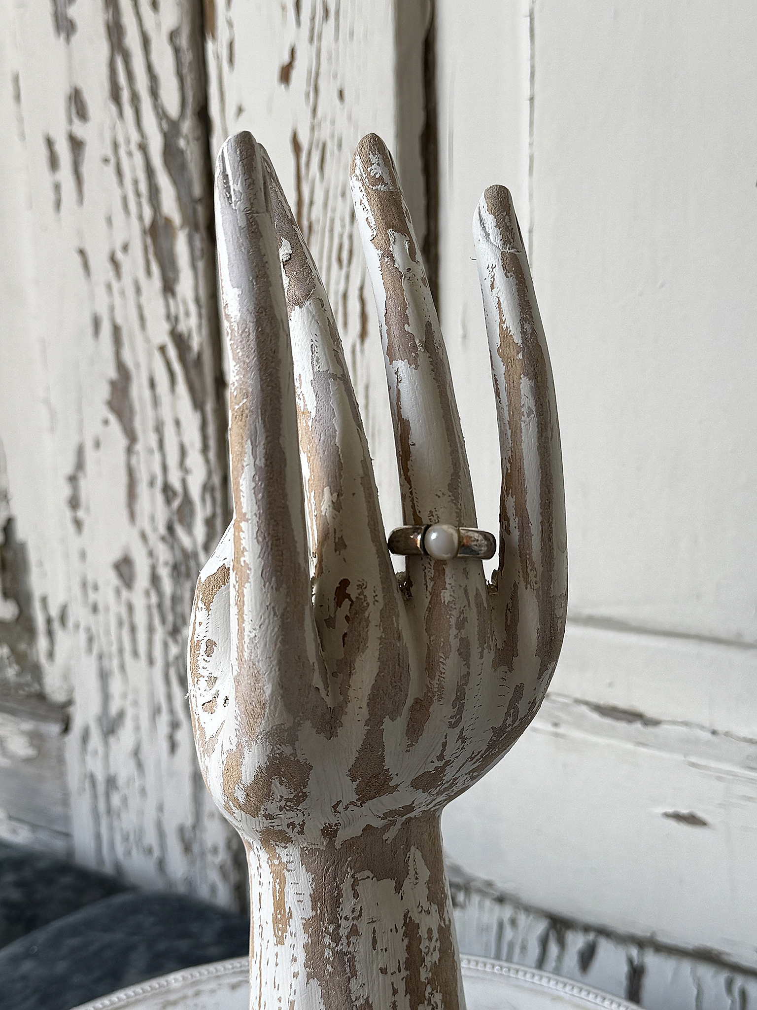 Schmuckhand aus Holz mit passendem Teller***