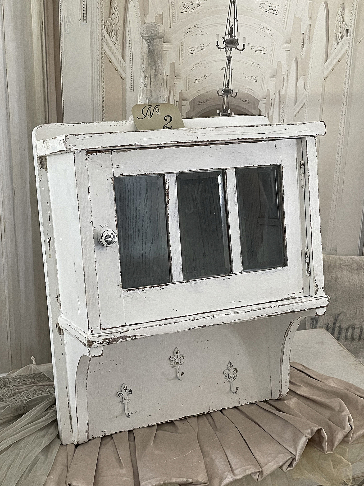 Antiker Vitrinen/Wandschrank ** Antiker Vitrinen/Wandschrank **