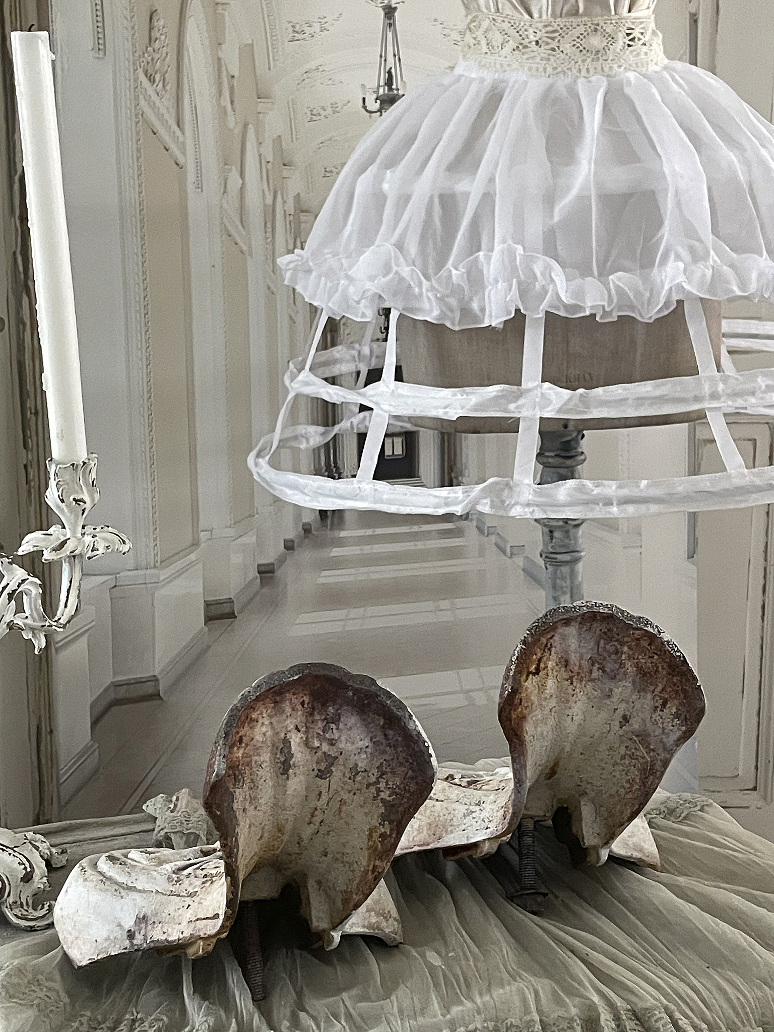 Antike prunkvolle Eisenfüße Deko-Objekt***