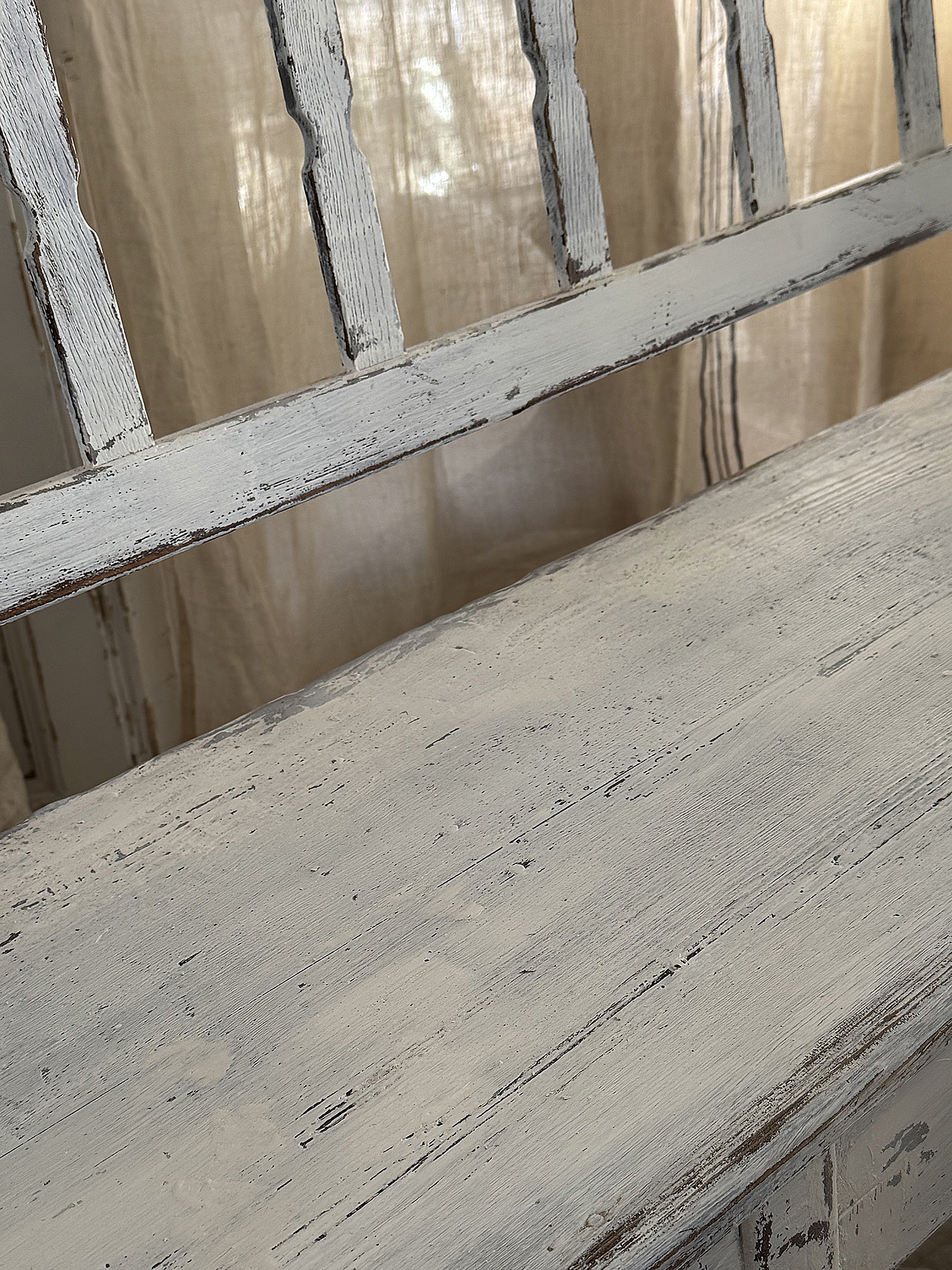 Antike, lange Biedermeierbank mit Armlehnen Liebhaberstück***