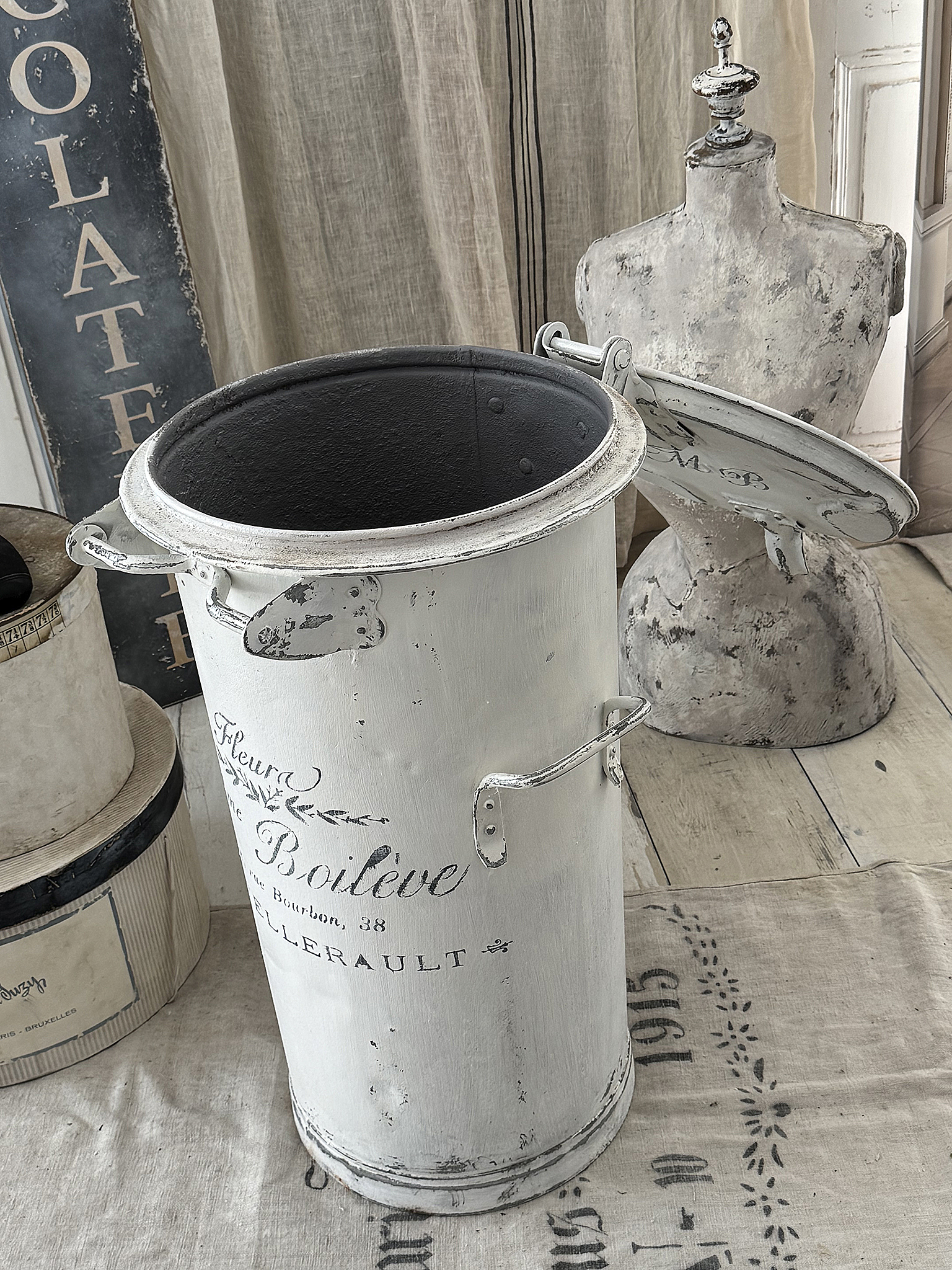 Antike große Zinktonne im Shabby Chic –Unikat mit französischem Flair**