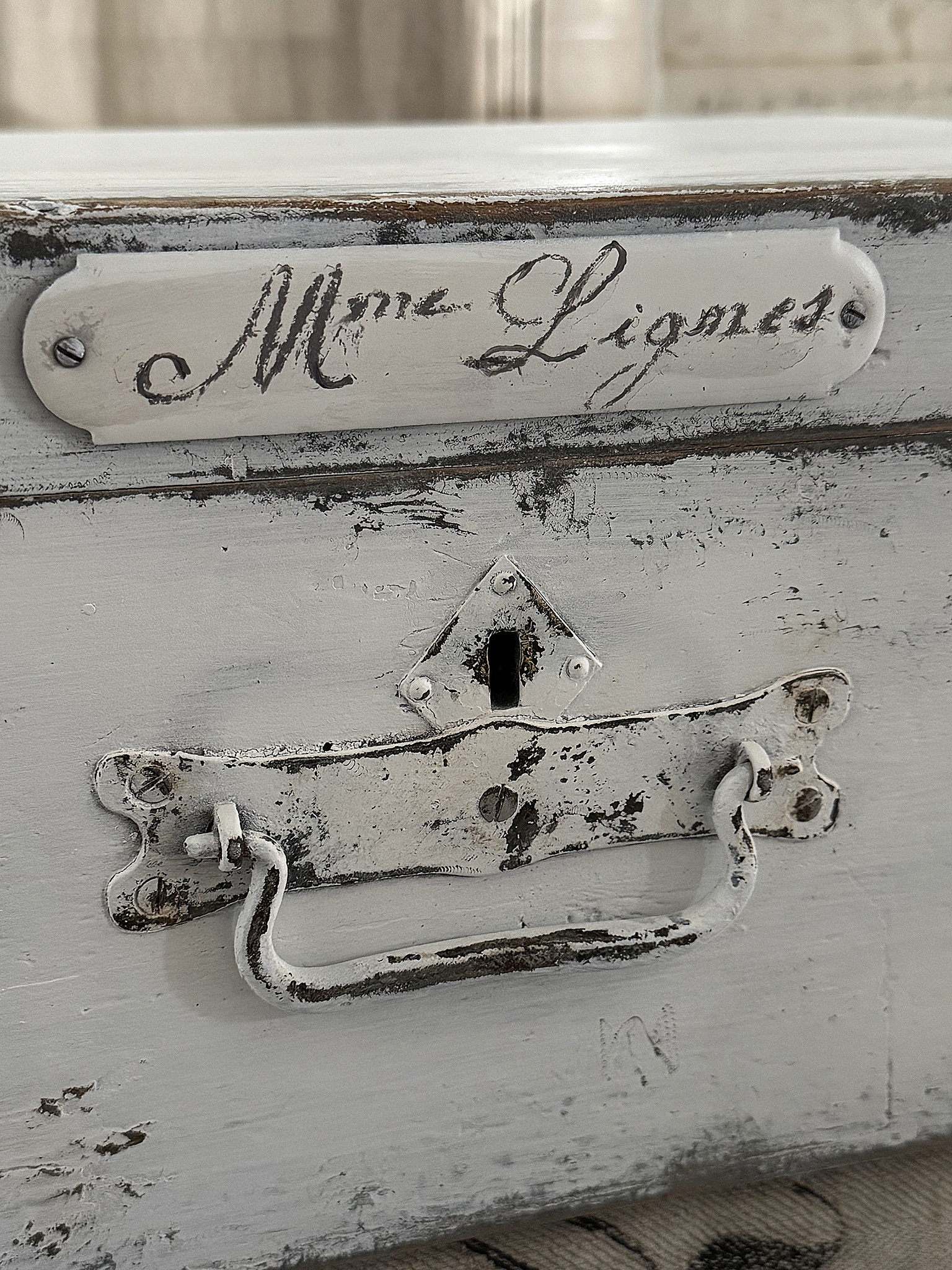 Alter Holzkoffer Madame Lignes***