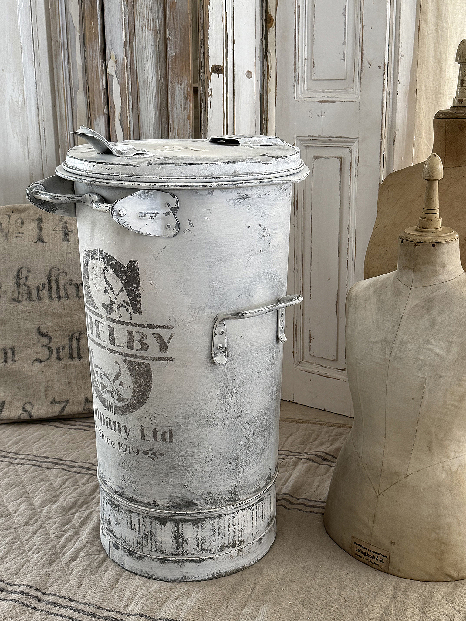 Schöne alte Zinkmülltonne Shelby***  Schöne alte Zinkmülltonne Shelby***