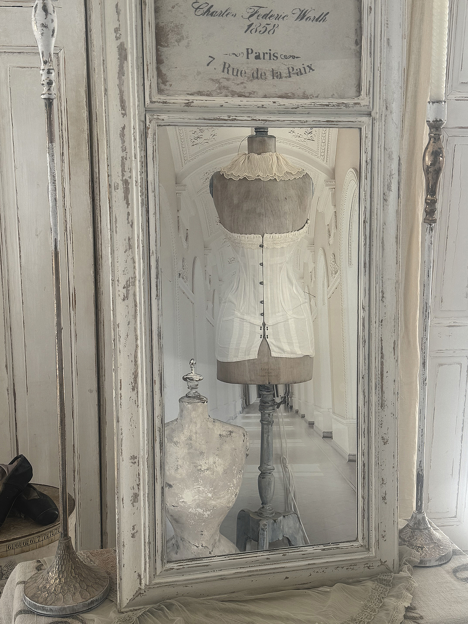 Großer Shabby Spiegel – Haute Couture Paris***