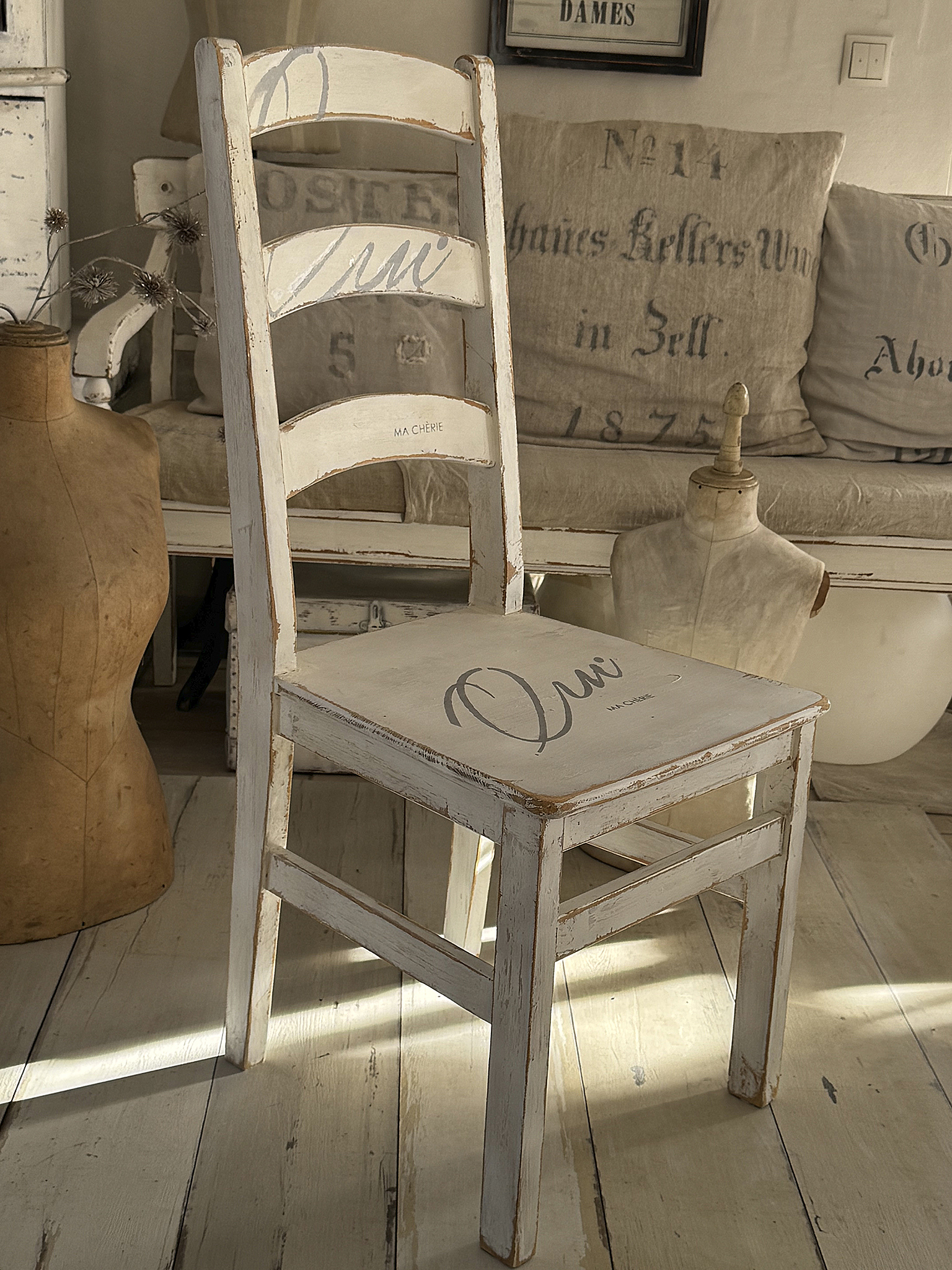 Hoher Holzstuhl Qui Ma Cherie***