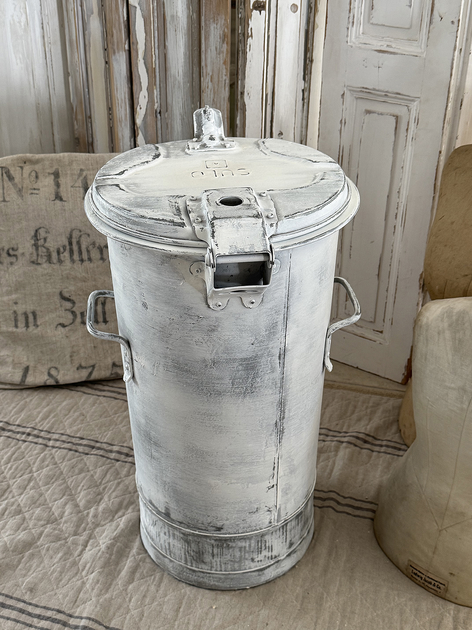 Schöne alte Zinkmülltonne Shelby***  Schöne alte Zinkmülltonne Shelby***