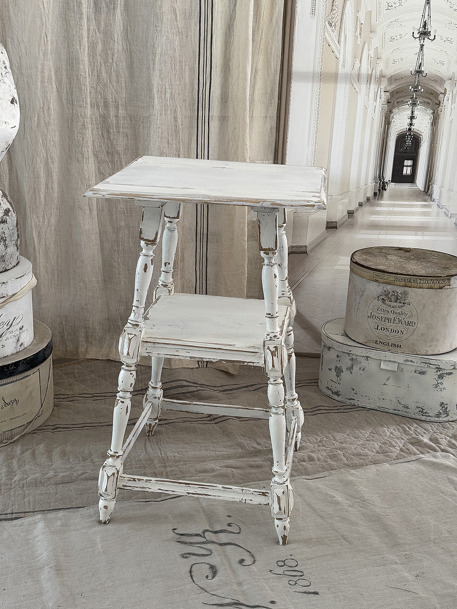 Alter Shabby Landhaustisch, Beistelltisch***