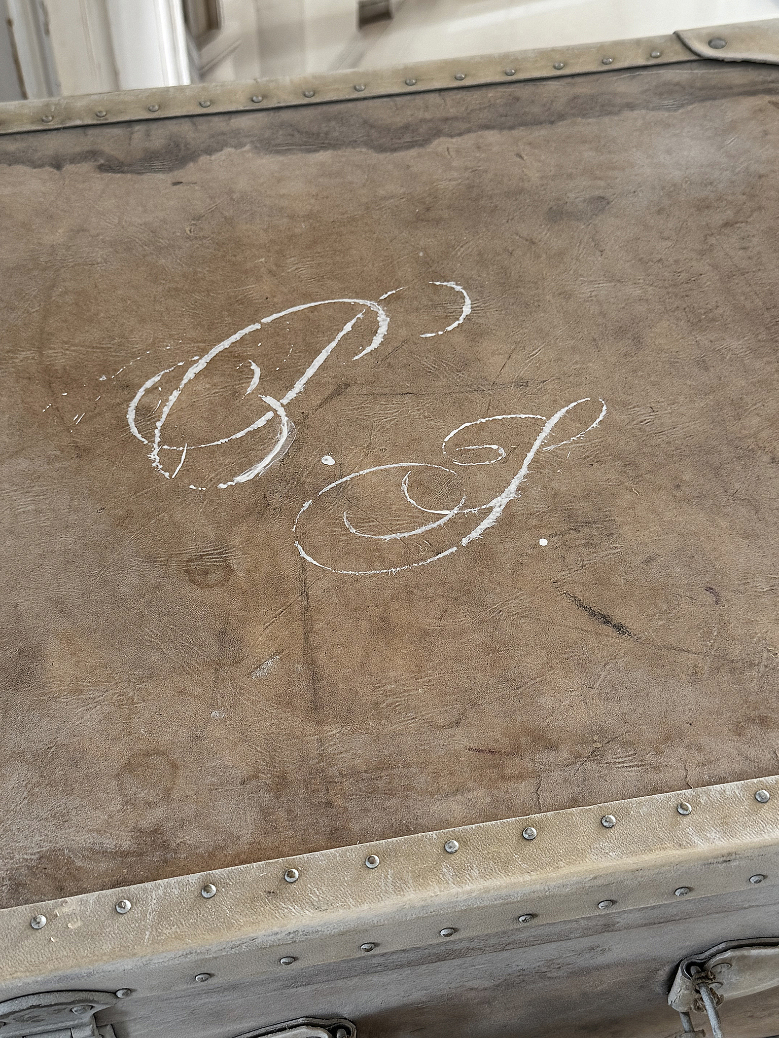 Wunderschöner alter Oldtimer-Koffer im Vintage-Stil***