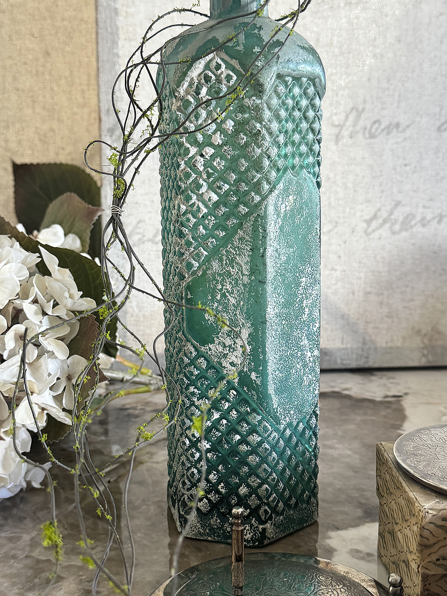 Antikes Vintage-Konvolut mit Glasflasche & Untersetzern aus Hotelsilber***