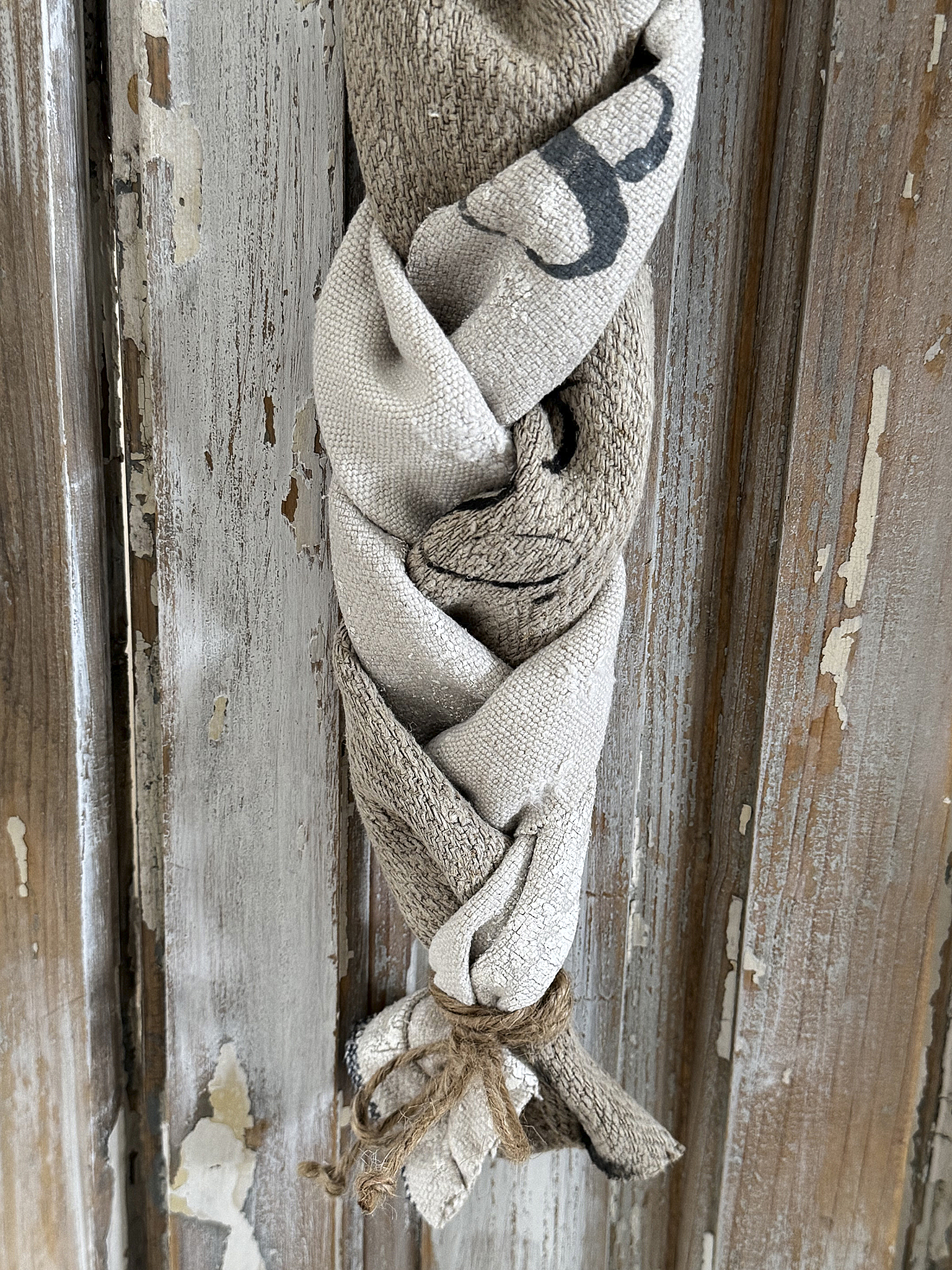 Mehlsackzopf mit Eisen-Ranke/Medallion *** Mehlsackzopf mit Eisen-Ranke/Medallion ***
