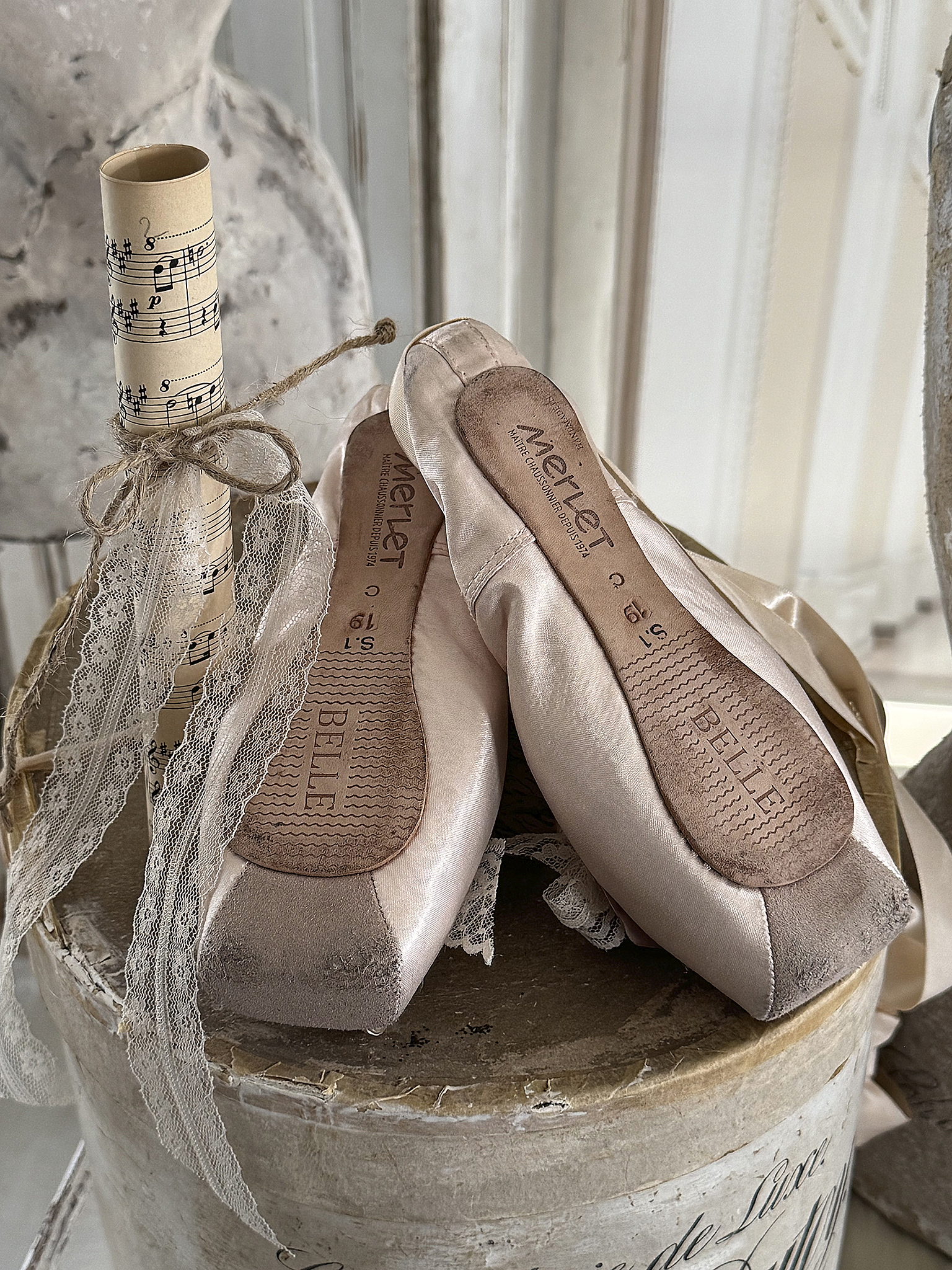 Ballettschuhe mit Notenblatt Brocante***