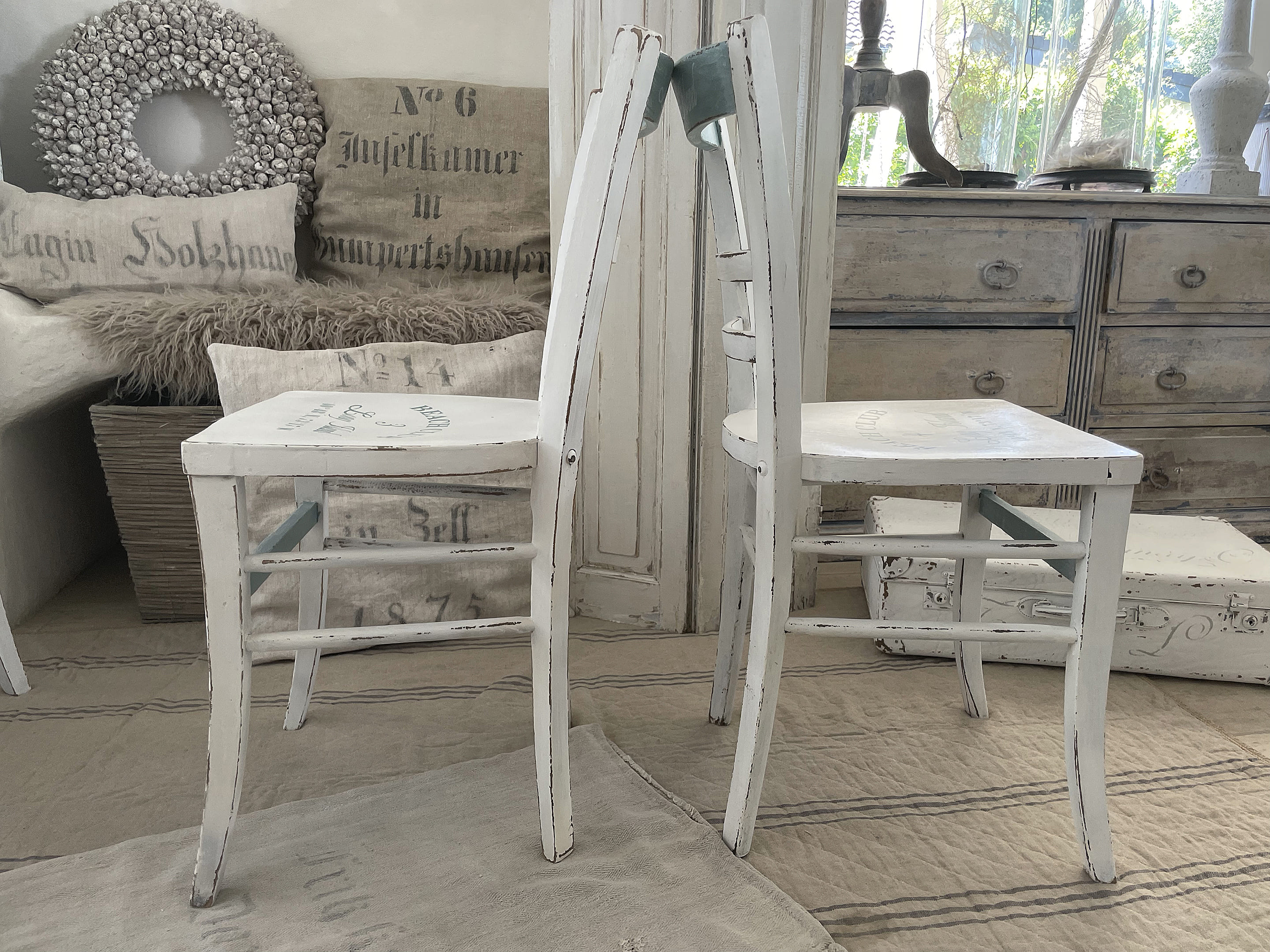 Reizende Shabby Bauhausstühle Reizende Shabby Bauhausstühle