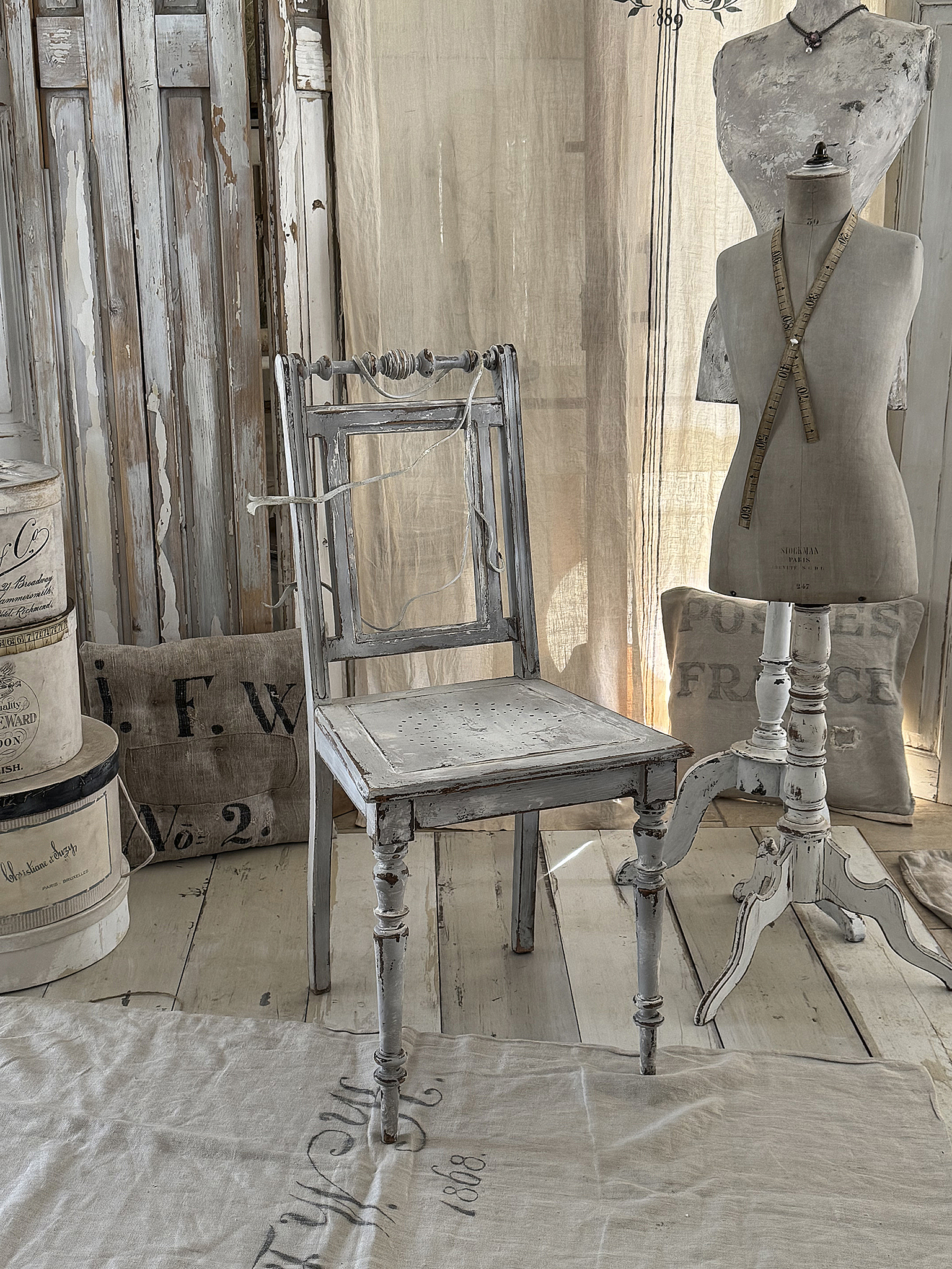  Ein antiker Gründerzeitstuhl mit Geschichte*** 