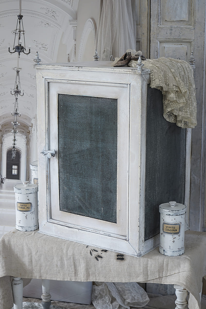 Shabby pur Fliegenschrank