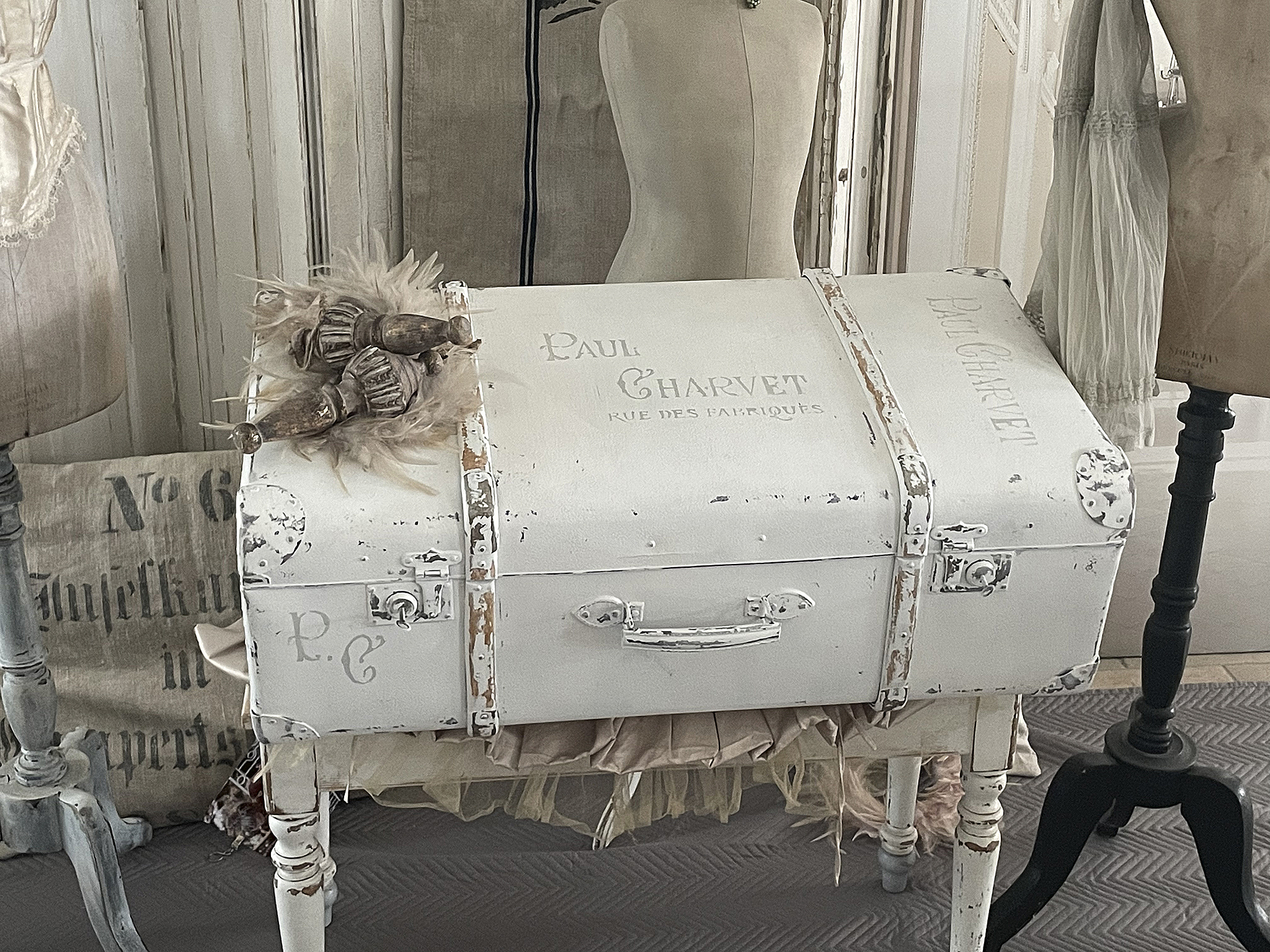 Nostalgischer Shabby-Überseekoffer mit Charme