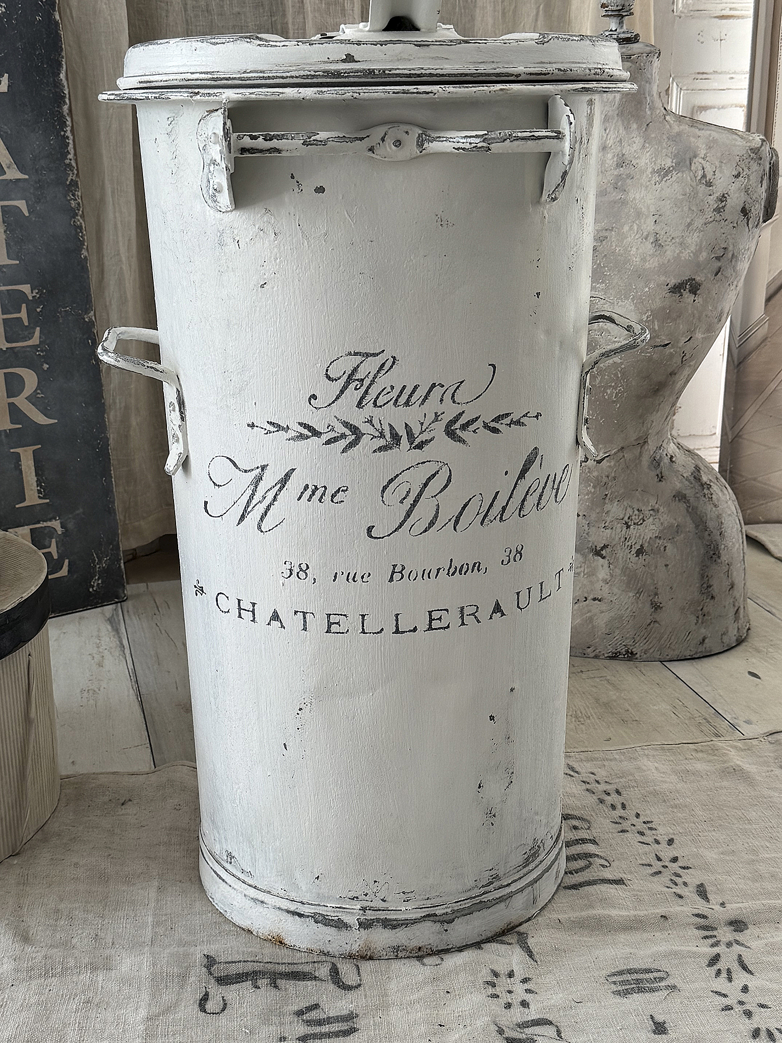 Antike große Zinktonne im Shabby Chic –Unikat mit französischem Flair**