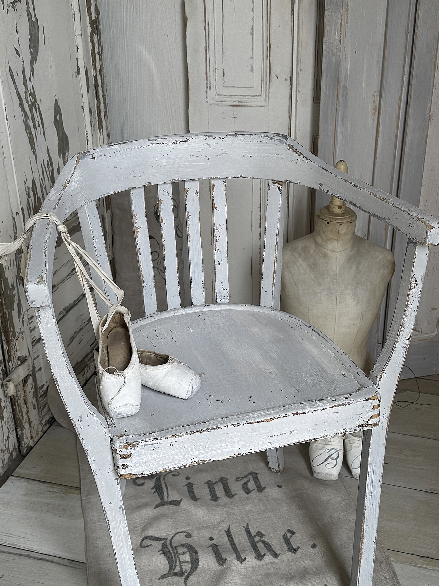 Alter Armlehnenstuhl Bauhaus Vintage/Creme-grau***