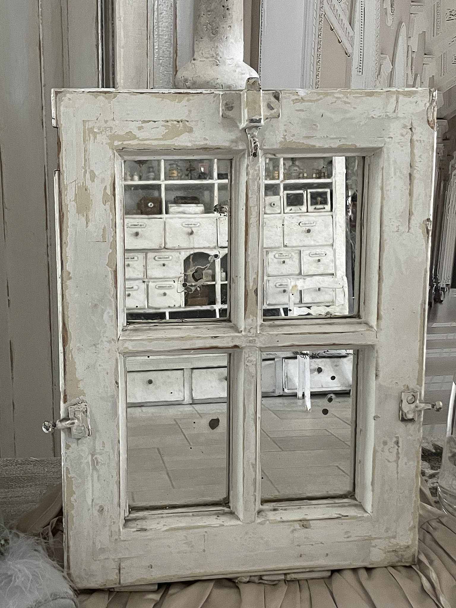 Kleines antikes Sprossen/Spiegelfenster***