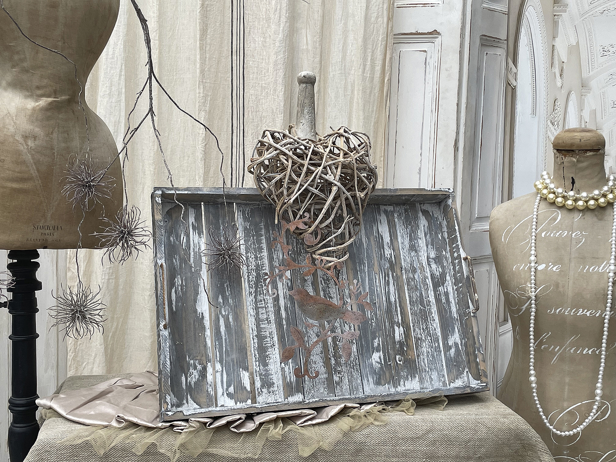 Duo Holztablett mit Astherz – Shabby Chic Deko Vintage