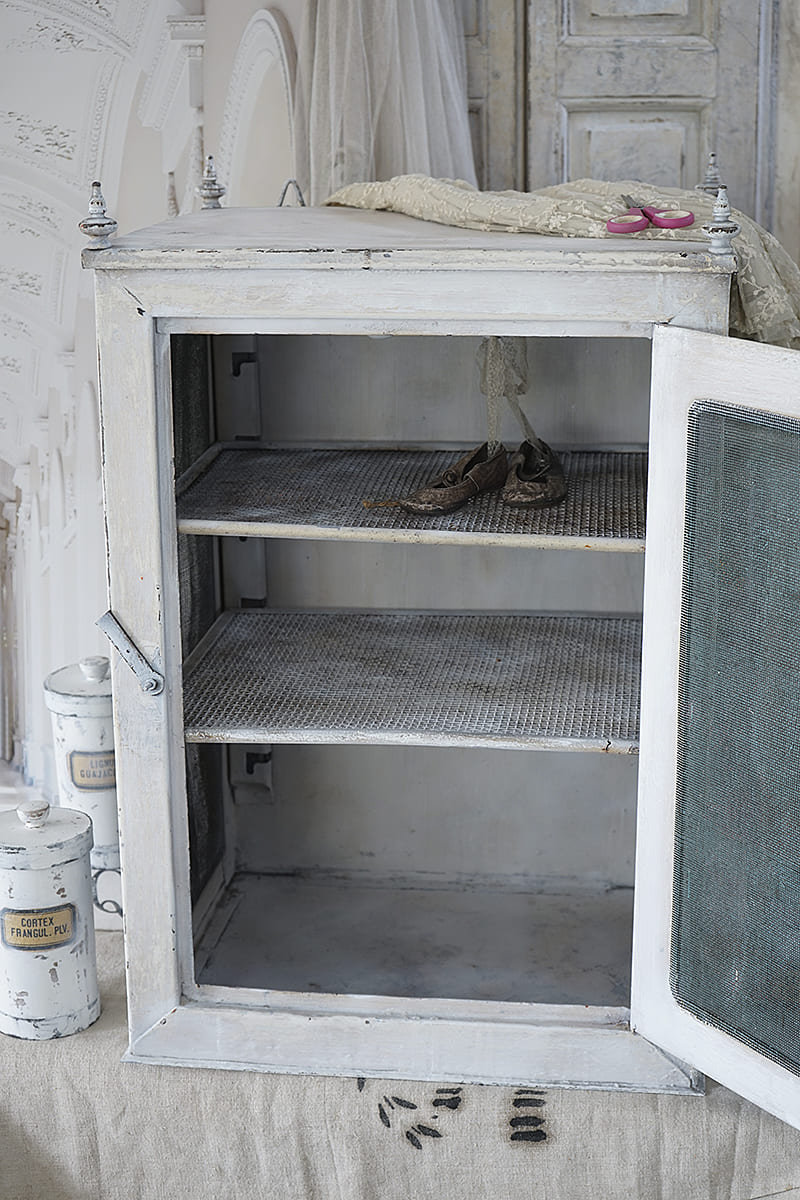 Shabby pur Fliegenschrank