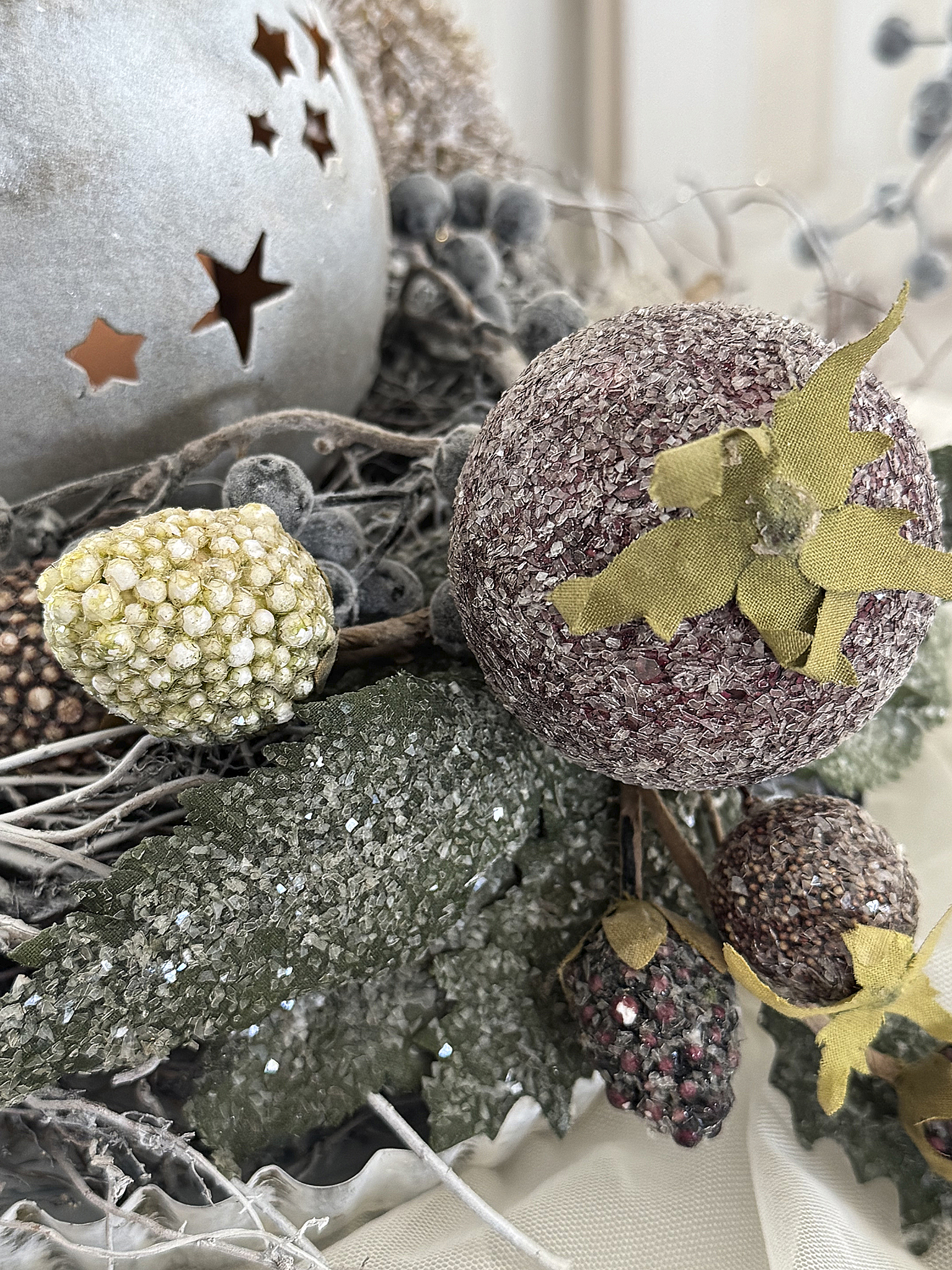 Adventsgesteck mit nostalgischem Sternenwindlicht – Winterlicher Frostzauber im Shabby Chic***