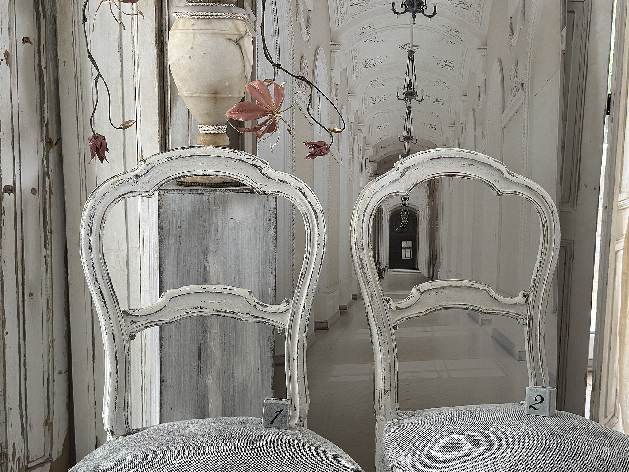 Antike Louis-Philippe-Stühle im authentischen Shabby Chic***