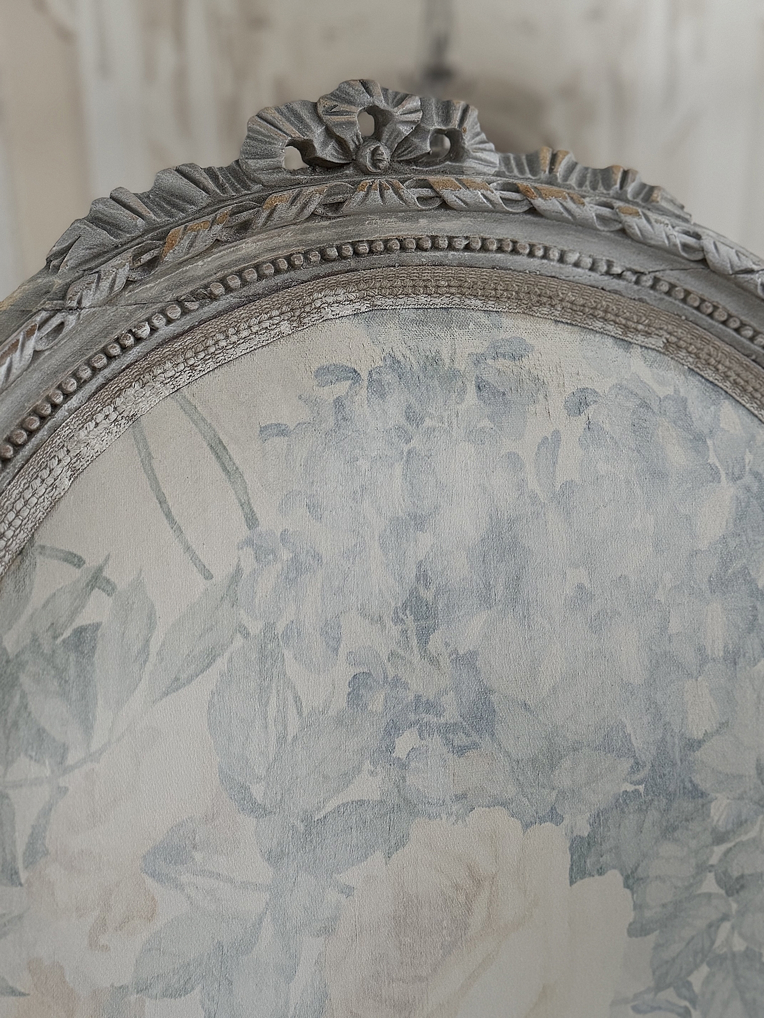 Romantischer Vintage-Armlehnsessel – ein Einzelstück mit Seele***