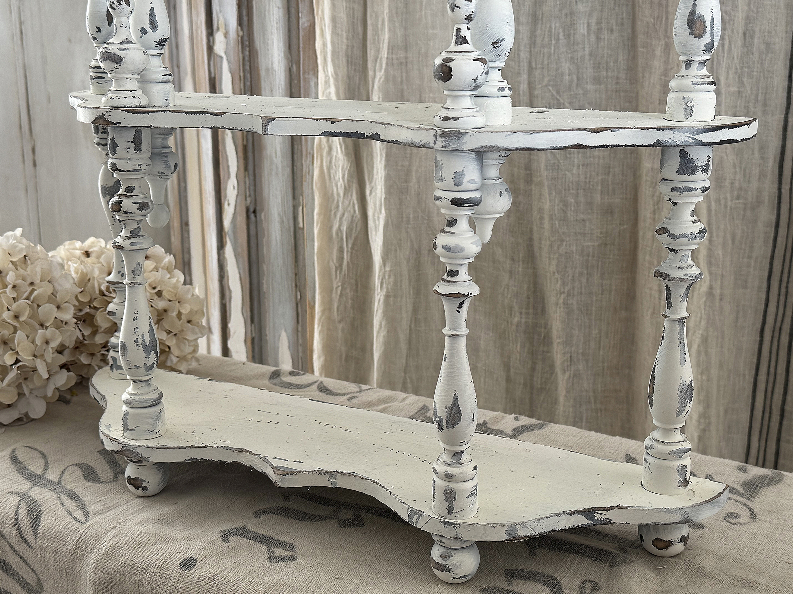 Süßes antikes Gründerzeitregal aus Holz mit wunderschönem Shabby-Chic-Charme***