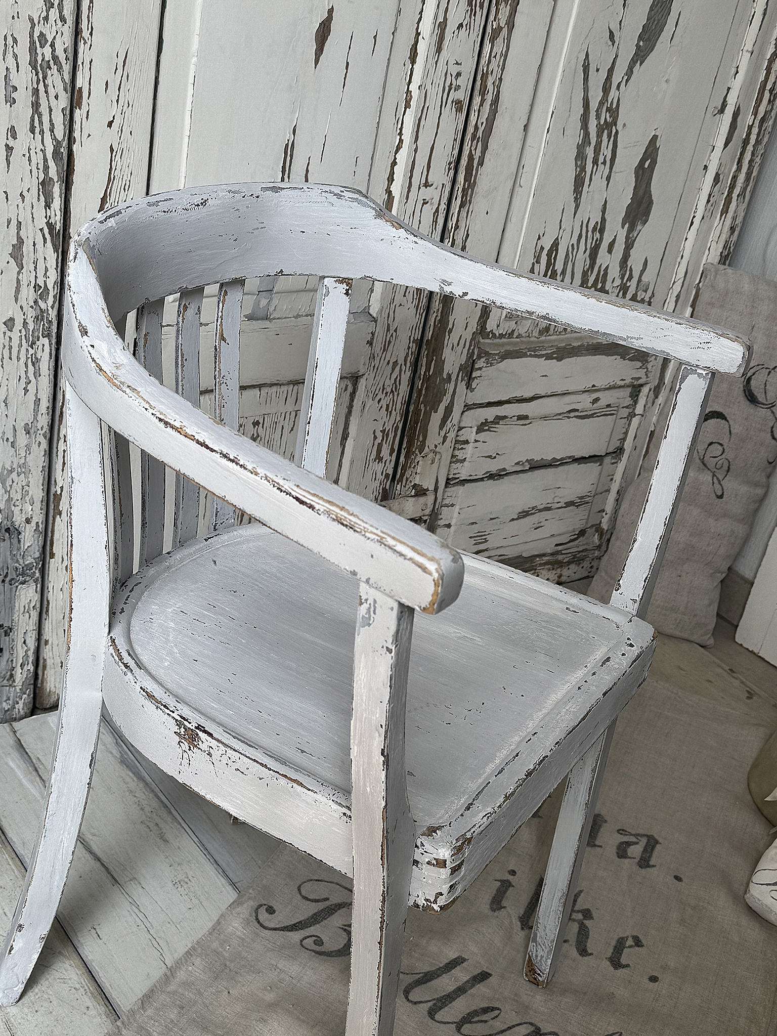 Alter Armlehnenstuhl Bauhaus Vintage/Creme-grau***