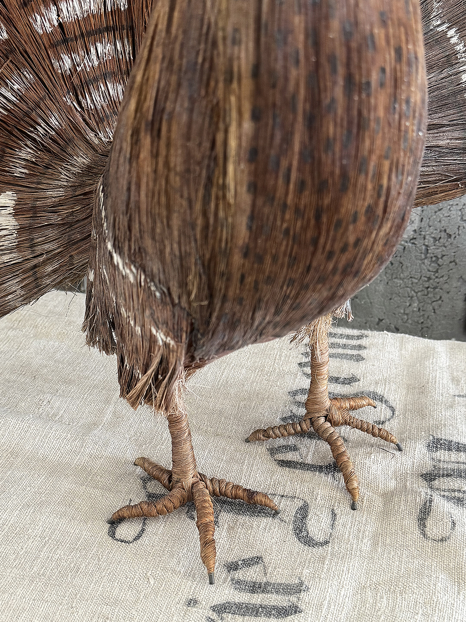Vintage-Truthahn aus Naturästen – detailreiche Vogelskulptur mit natürlichem Charme***