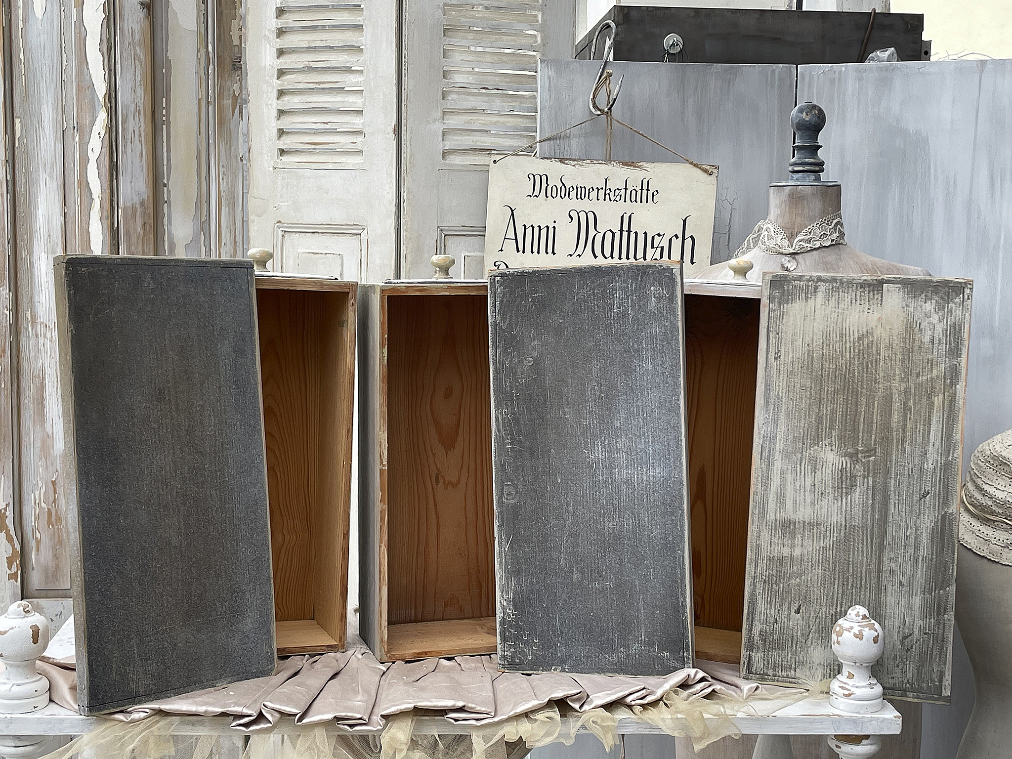 Alte Holz Apothekerkiste mit Deckel im original Lack*** Alte Holz Apothekerkiste mit Deckel im original Lack***