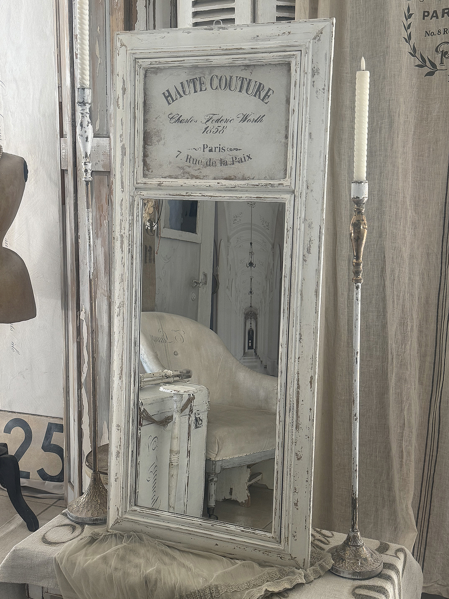 Großer Shabby Spiegel – Haute Couture Paris***