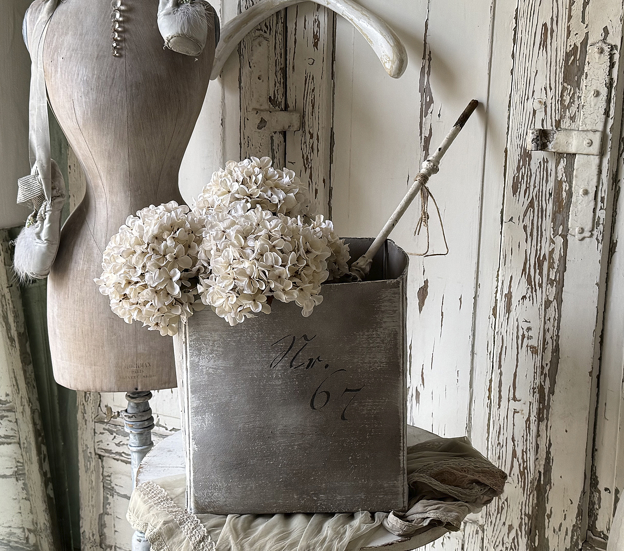 Alter Würfeleimer Nr. 67 – ein authentisches Shabby-Unikat mit Charakter***