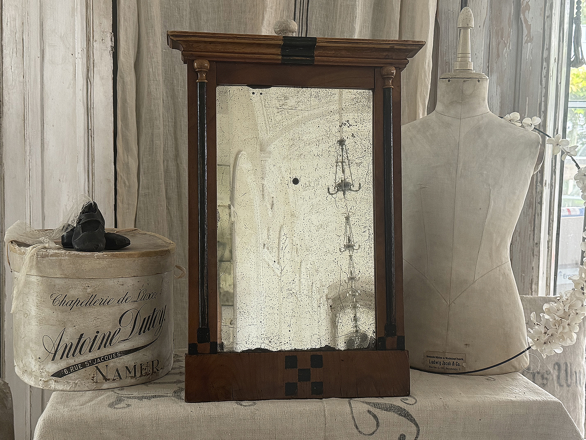 Antiker Holzspiegel mit originaler Spiegelpatina – Jugendstil / frühes Art Déco***