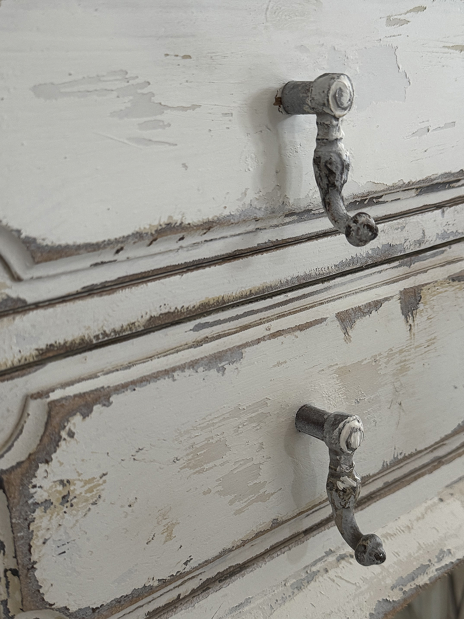 Zauberhafter Vintage-Beistelltisch mit Schubladen im Shabby-Chic***