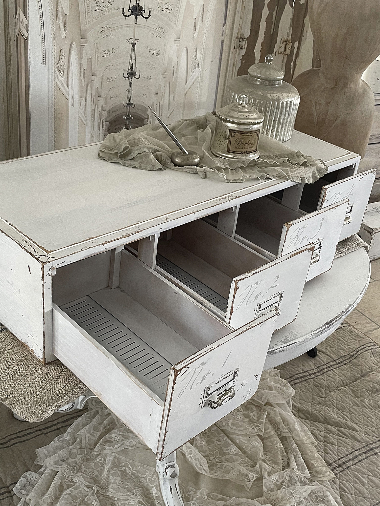 Alter, langer Schubladen / Registerschrank Alter, langer Schubladen / Registerschrank