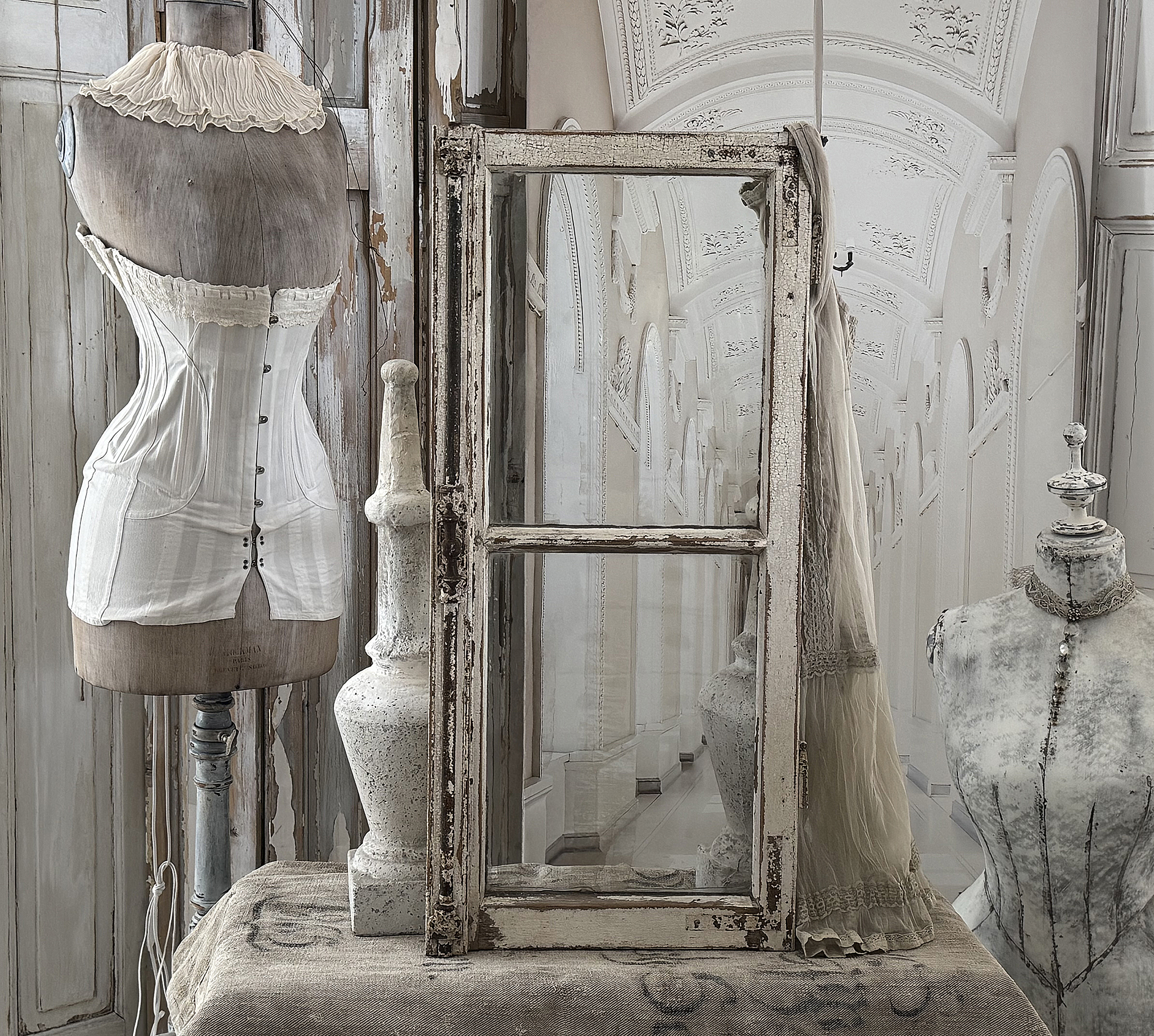 Antikes Sprossenfenster aus der Gründerzeit – originaler Charme mit wunderschöner Patina***