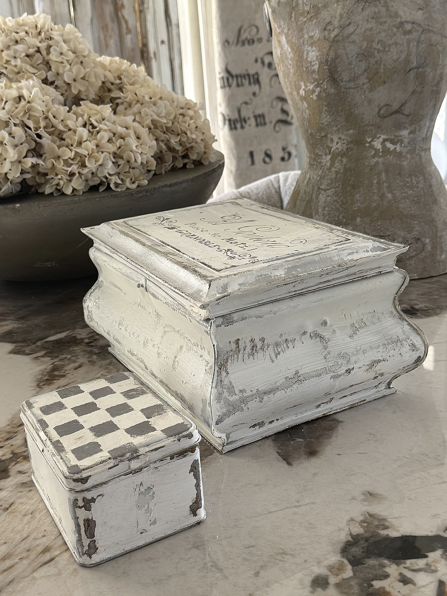 Zwei zauberhafte Zinkblechdosen im charmanten Shabby-Chic-Duo***