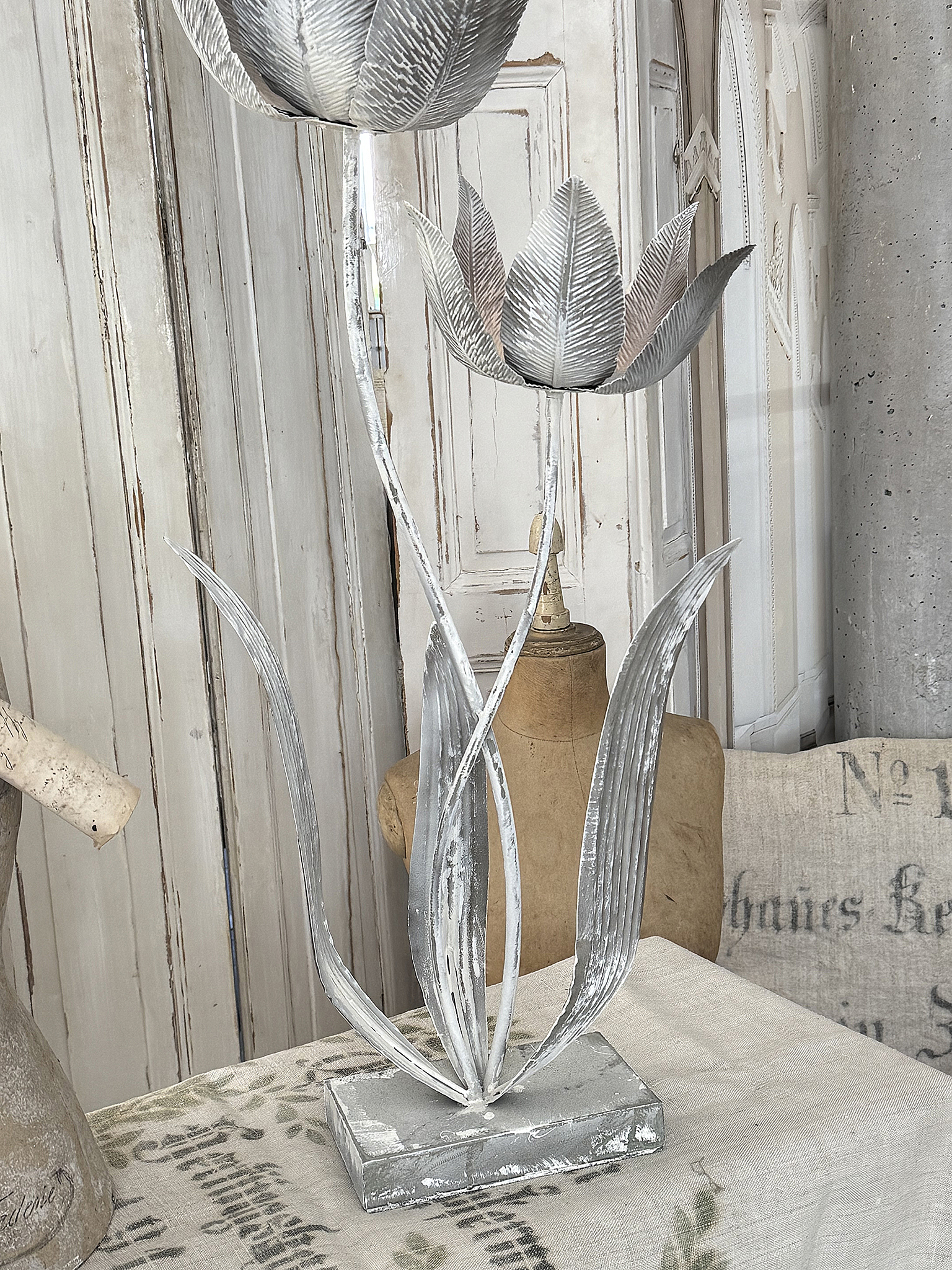 Große Tulpen-Skulptur aus Cortenstahl***