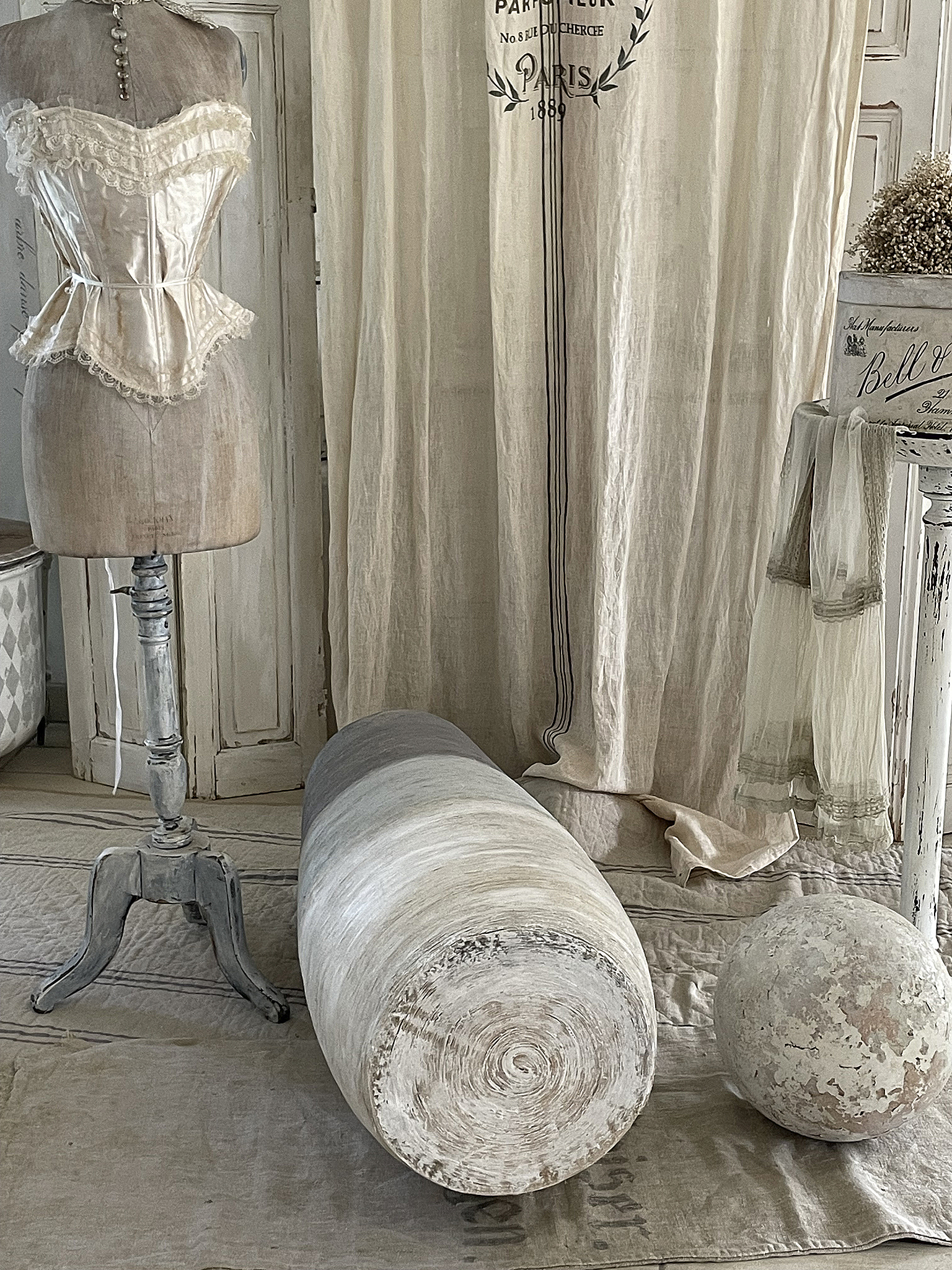 Imposante Bodenvasen Deko-Objekt