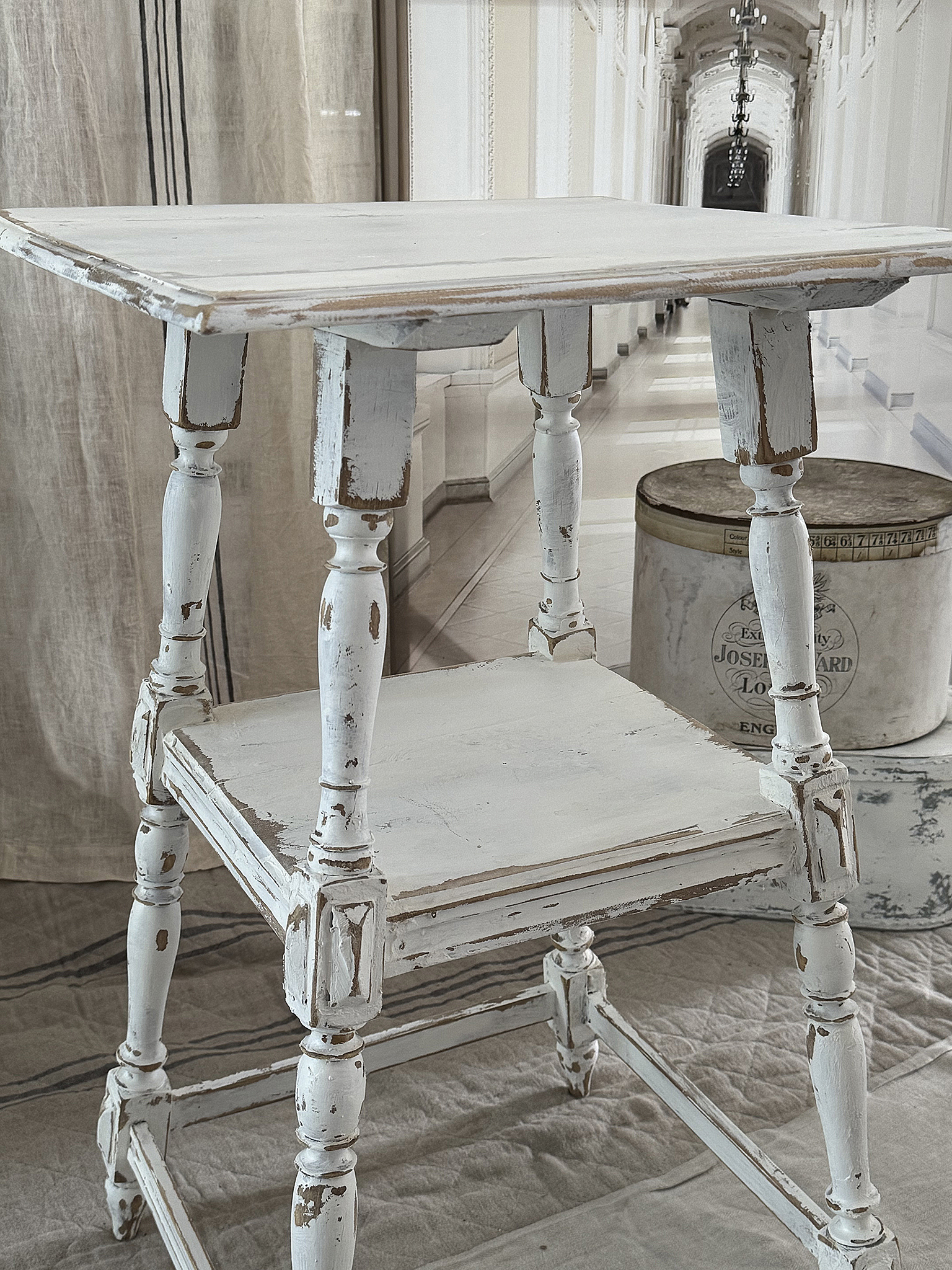 Alter Shabby Landhaustisch, Beistelltisch***