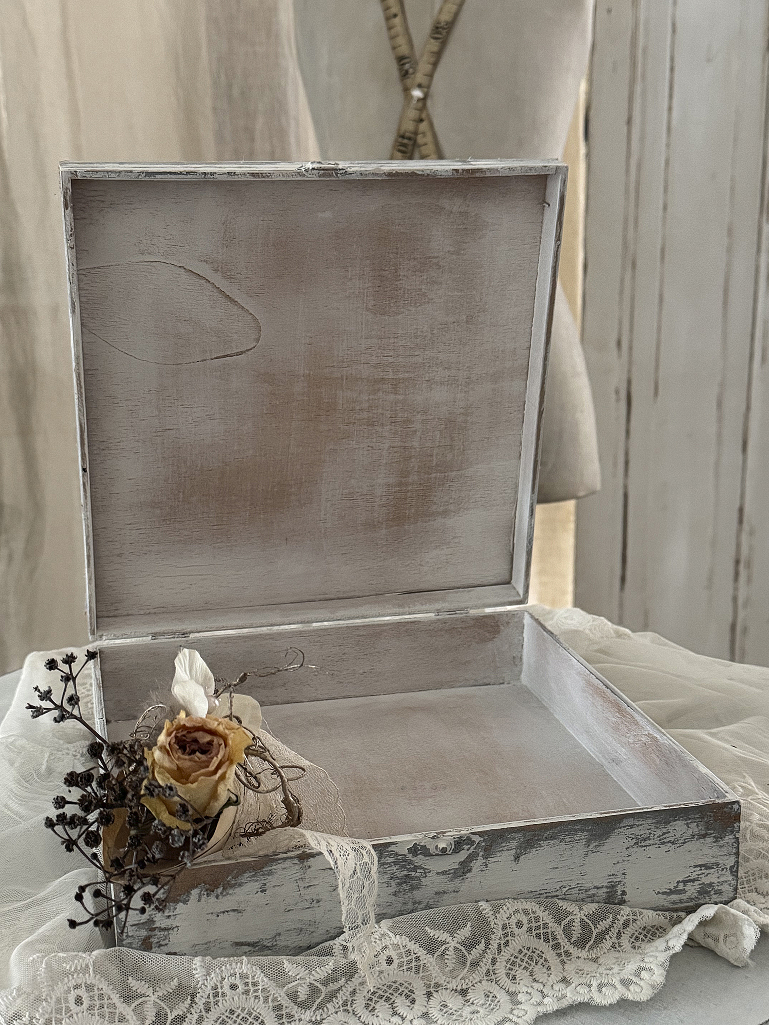 Alte Schatulle Memories mit zarter Deko***