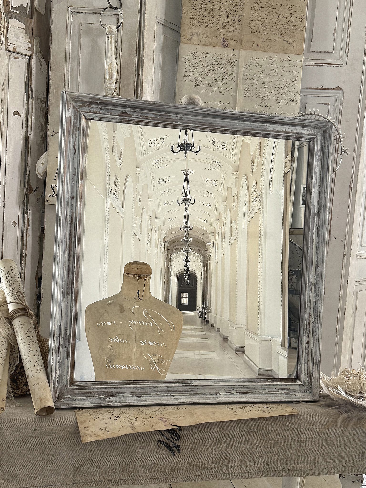 Alter Shabby-Spiegel mit Holzrahmen***